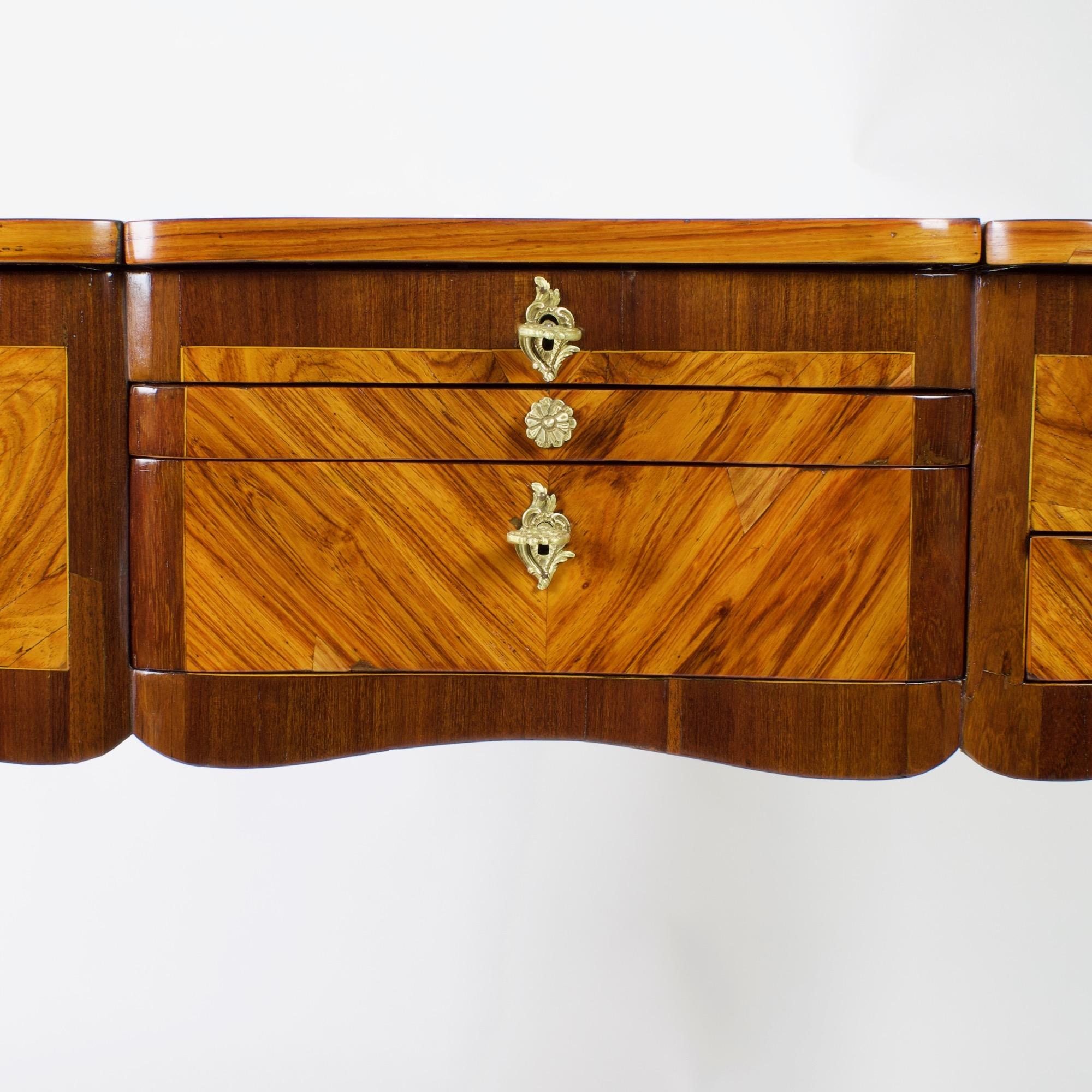 18th Century French Marquetry Louis XV Dressing Table or So-Called Coiffeuse For Sale 9