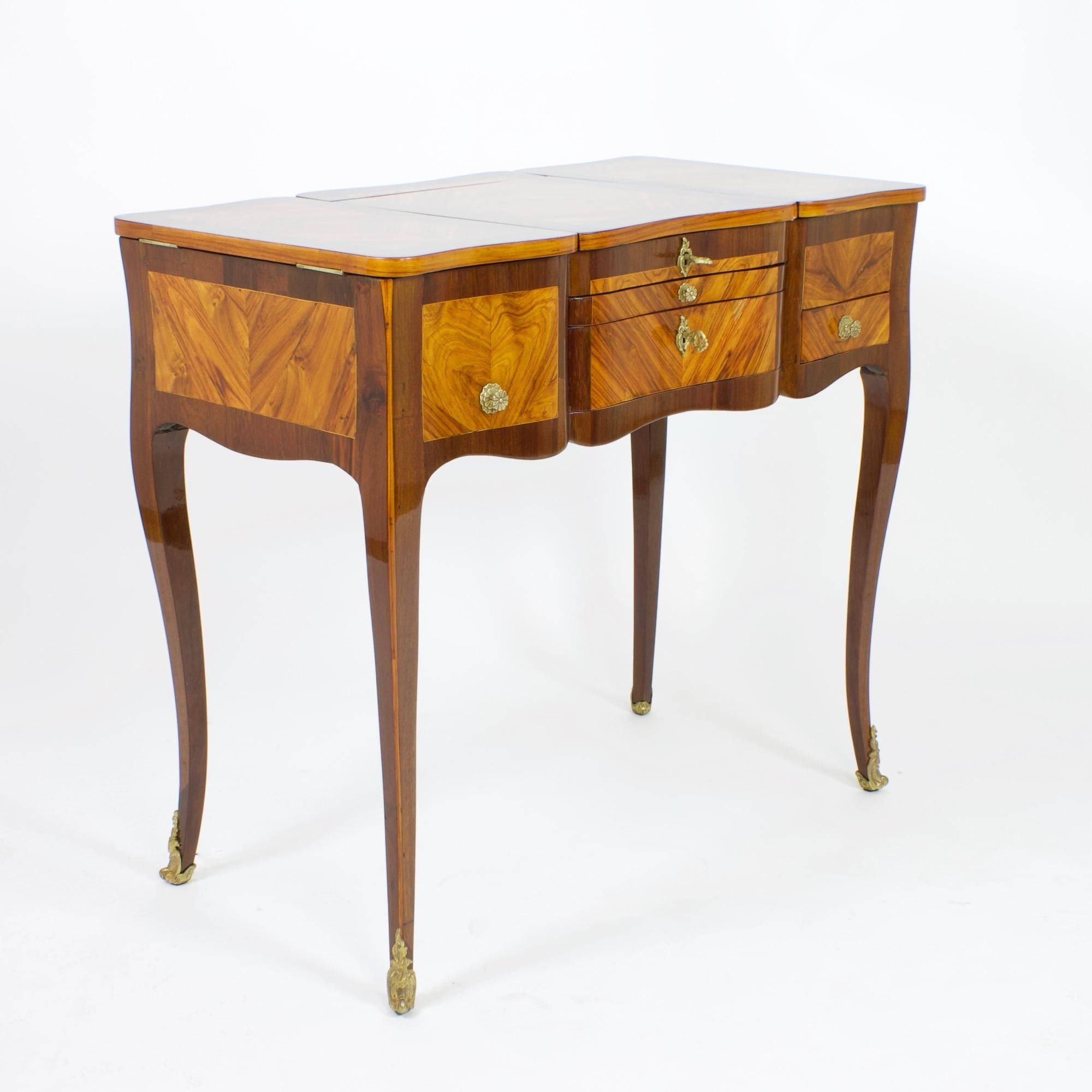 18th century dressing table