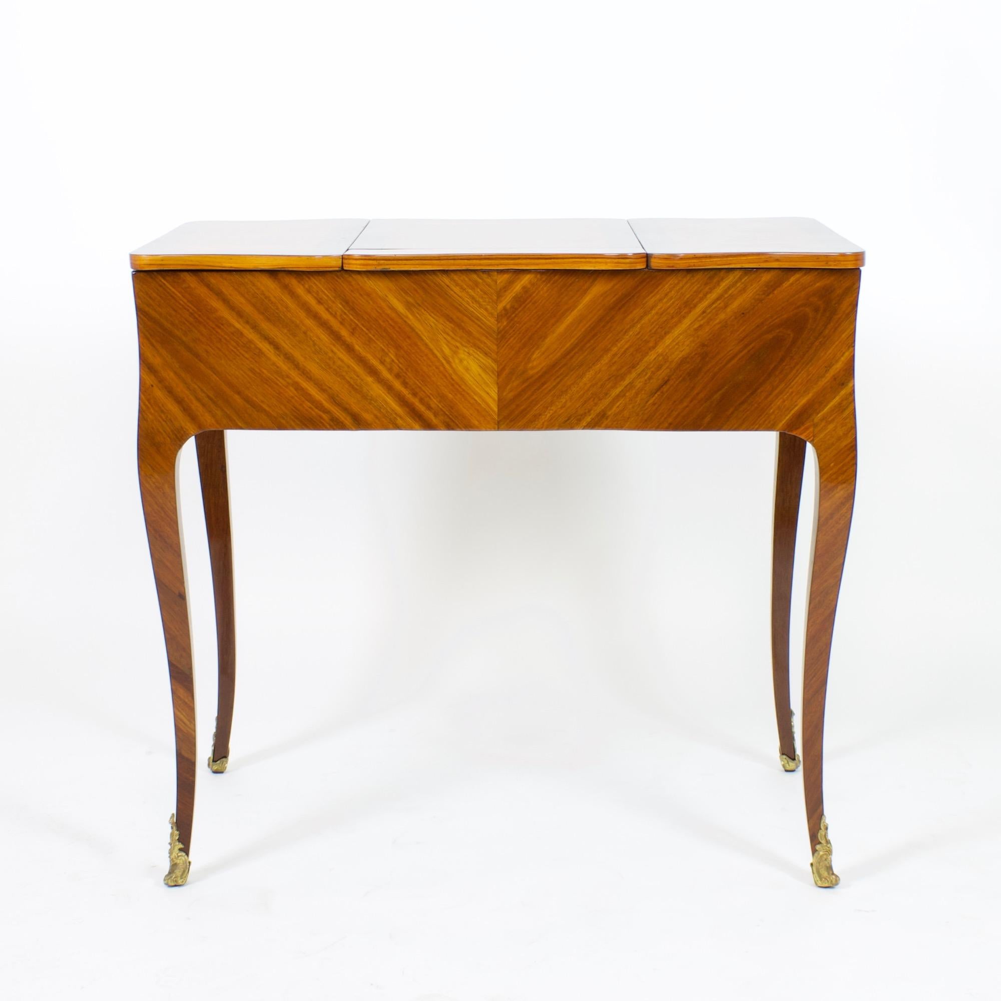 french dressing table