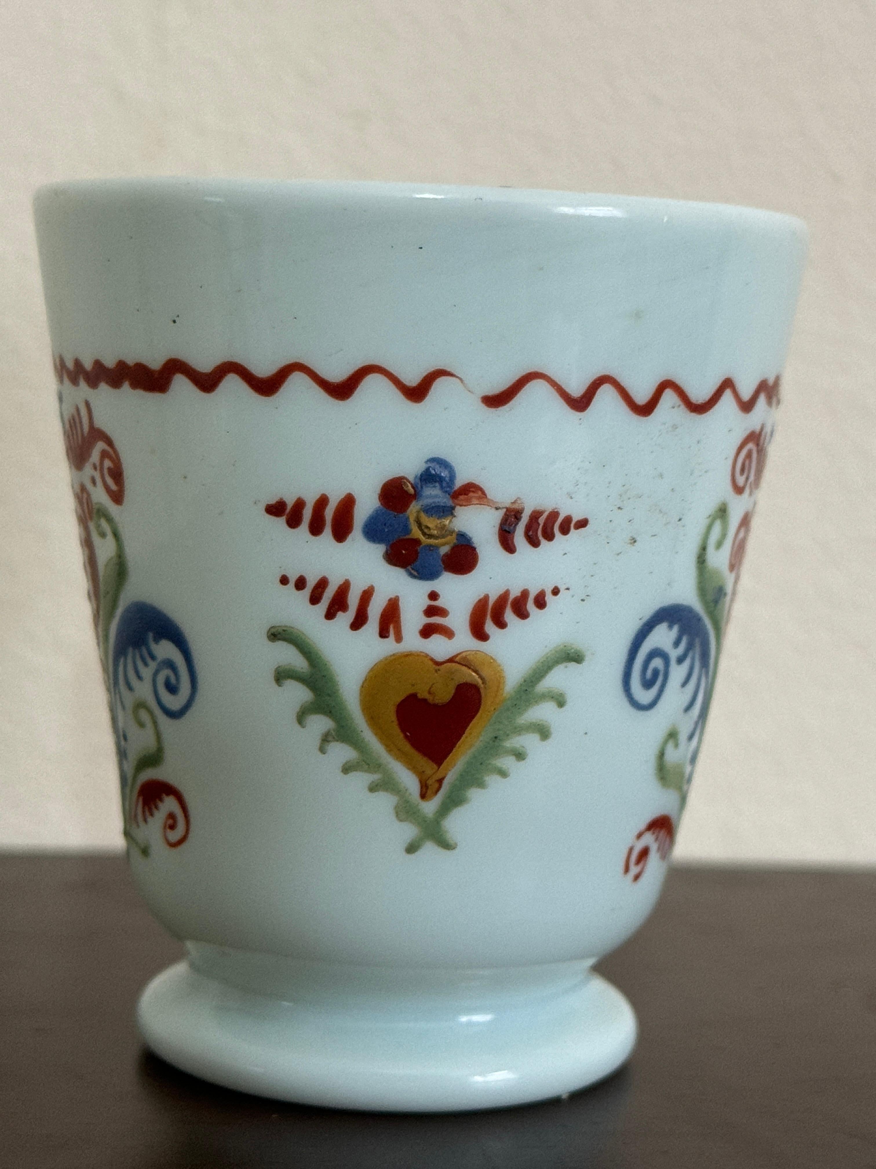 Verre dépoli Gobelet français en verre dépoli du 18ème siècle en vente