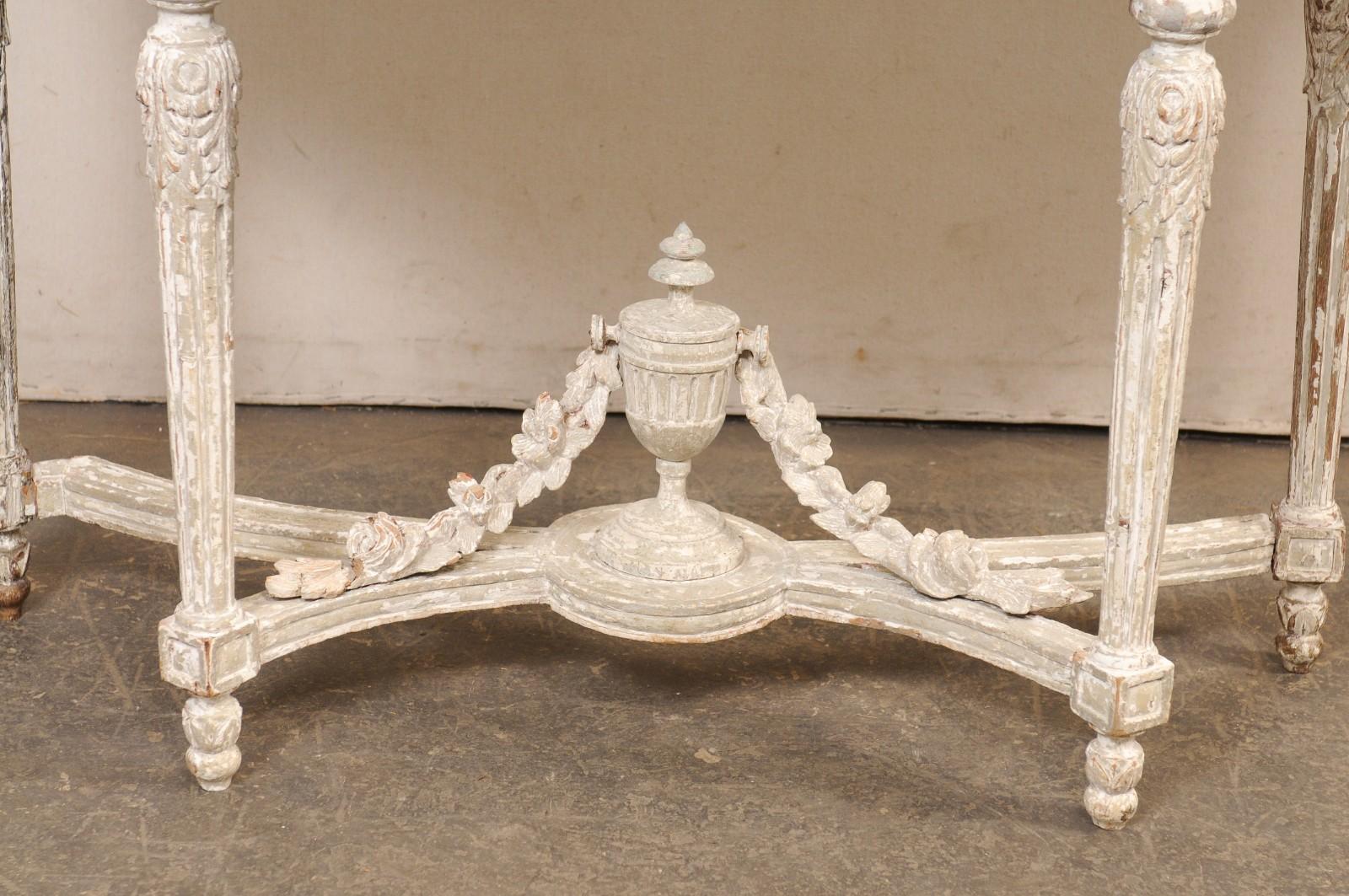 18. Jahrhundert Französisch neoklassischen Marmor oben Konsole w/Urn Finial an Underside (18. Jahrhundert und früher) im Angebot