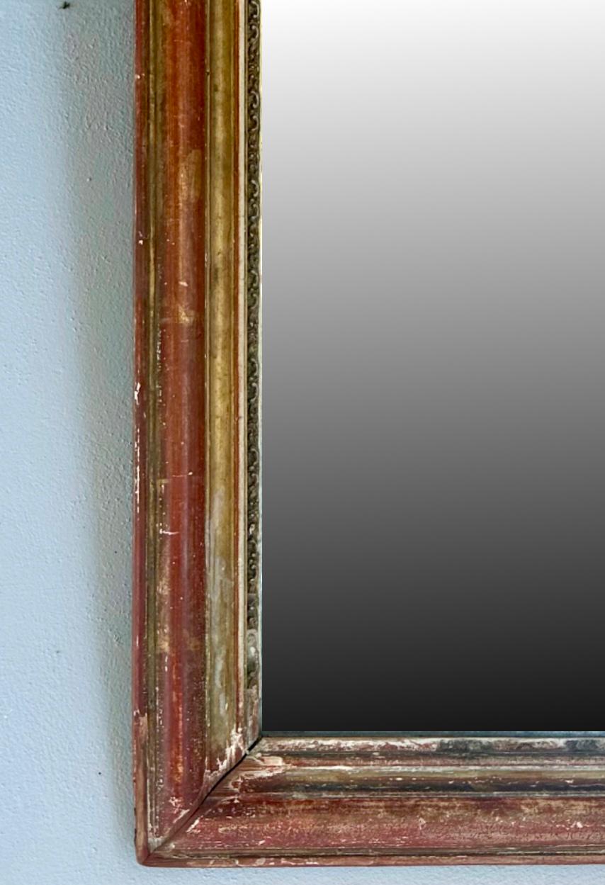 Specchio da parete a pannello diviso di grandi dimensioni in stile neoclassico francese del XVIII secolo. In condizioni discrete in vendita a Vero Beach, FL