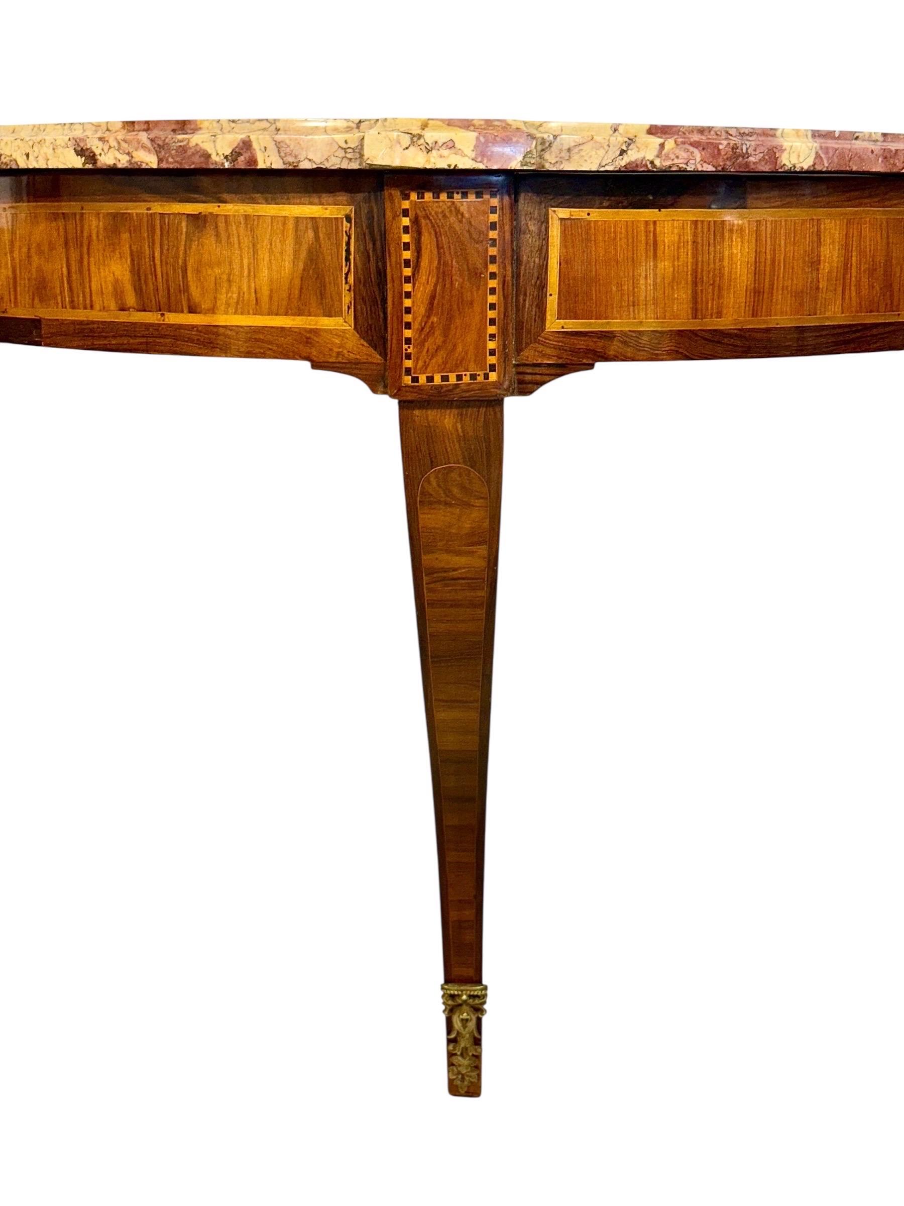 Console murale néoclassique française du XVIIIe siècle avec plateau en marbre en vente 2