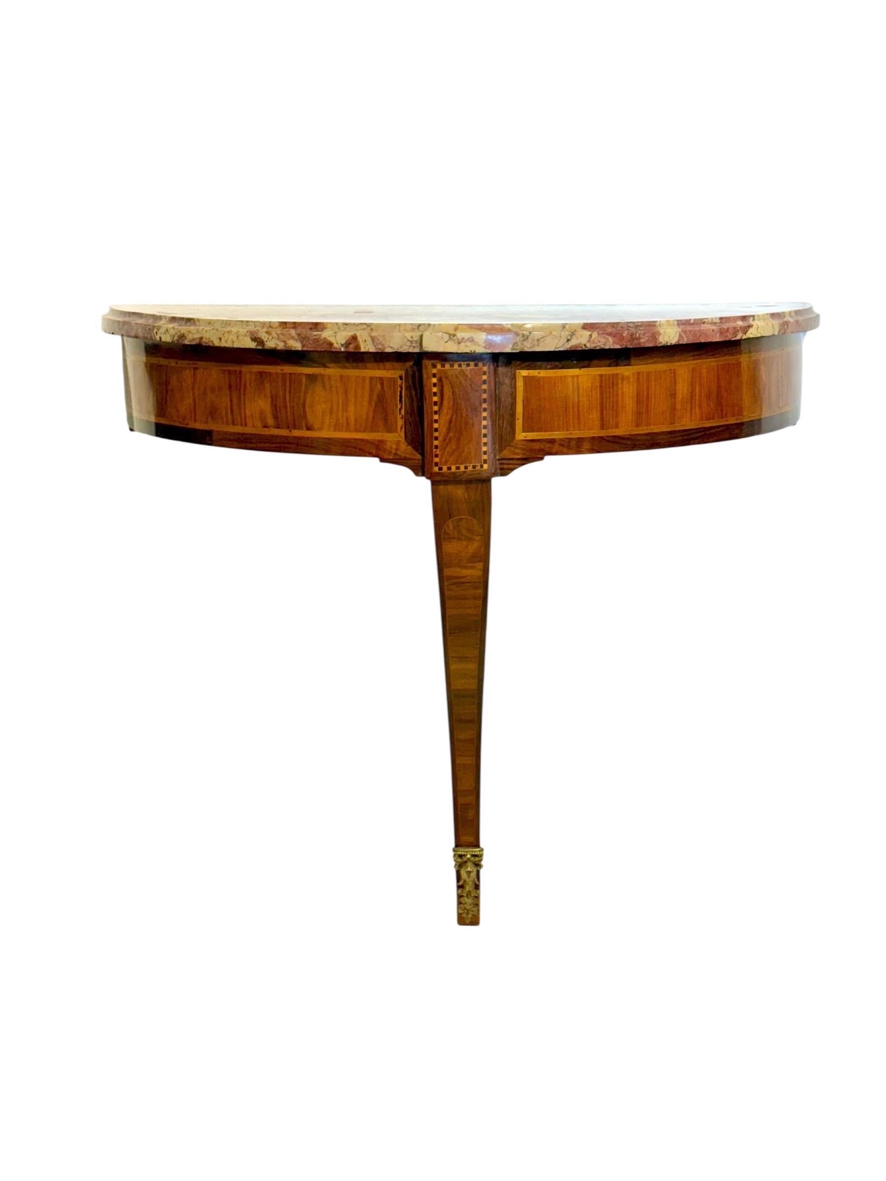 Console murale néoclassique française du XVIIIe siècle avec plateau en marbre en vente 3