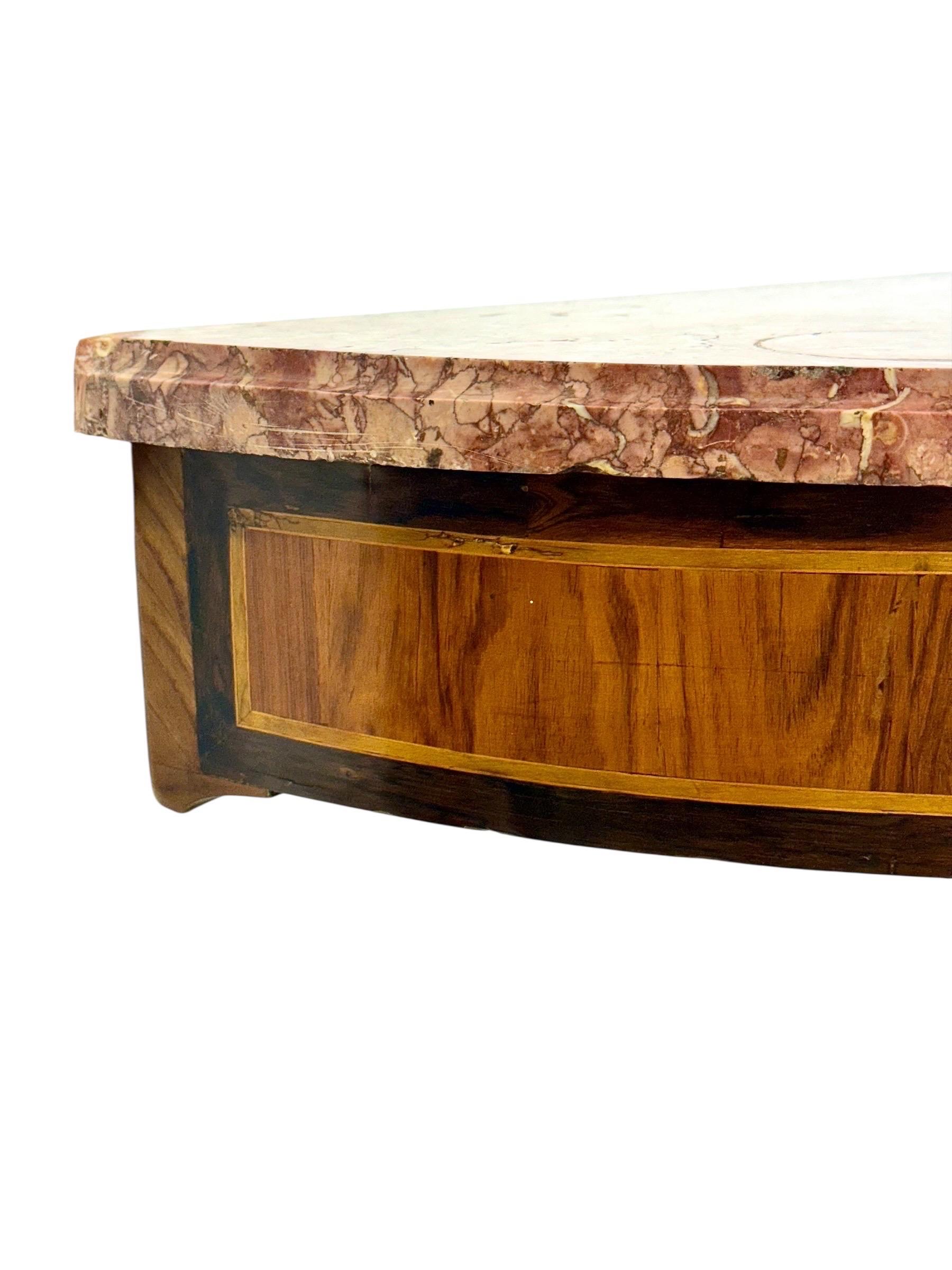 Console murale néoclassique française du XVIIIe siècle avec plateau en marbre en vente 4