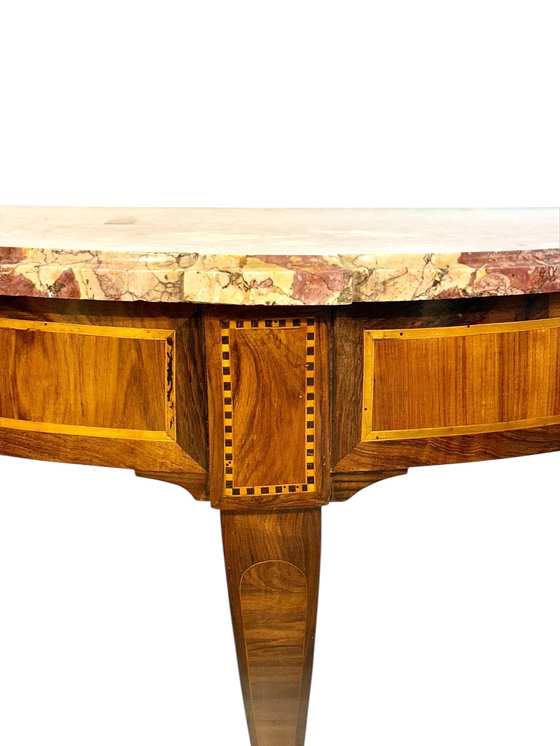 XVIIIe siècle et antérieur Console murale néoclassique française du XVIIIe siècle avec plateau en marbre en vente