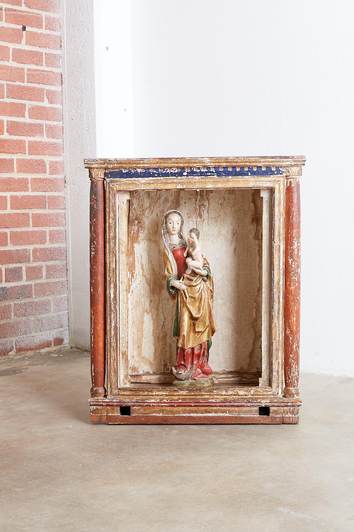 18th Century French Niche or Shrine Display Cabinet 6