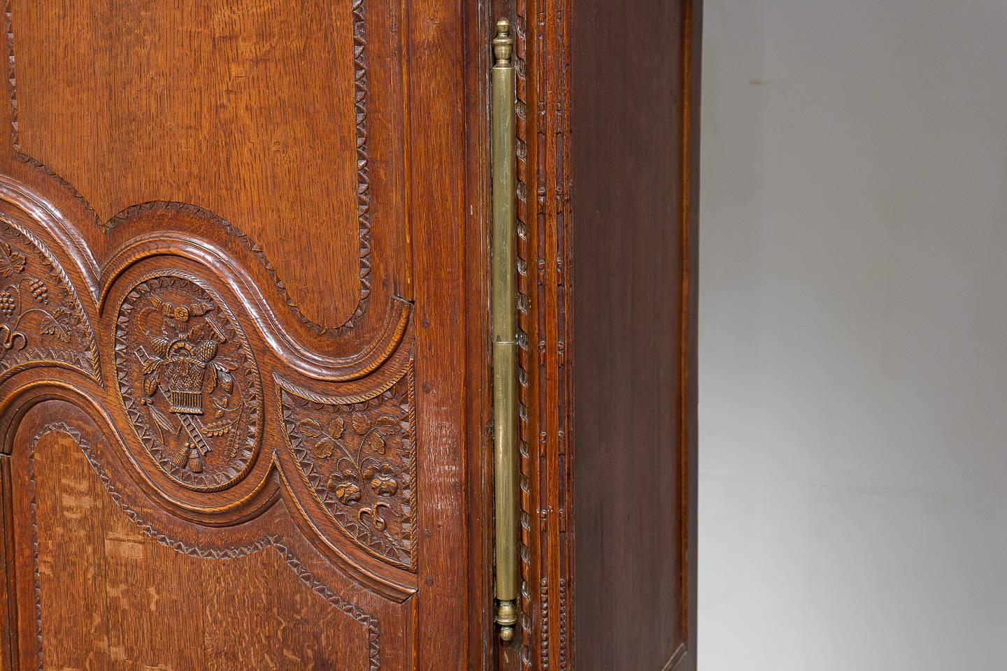 18th Century French Oak Armoire 2