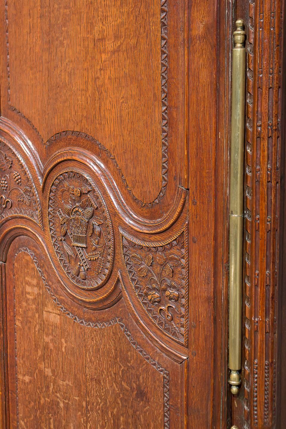 18th Century French Oak Armoire 4