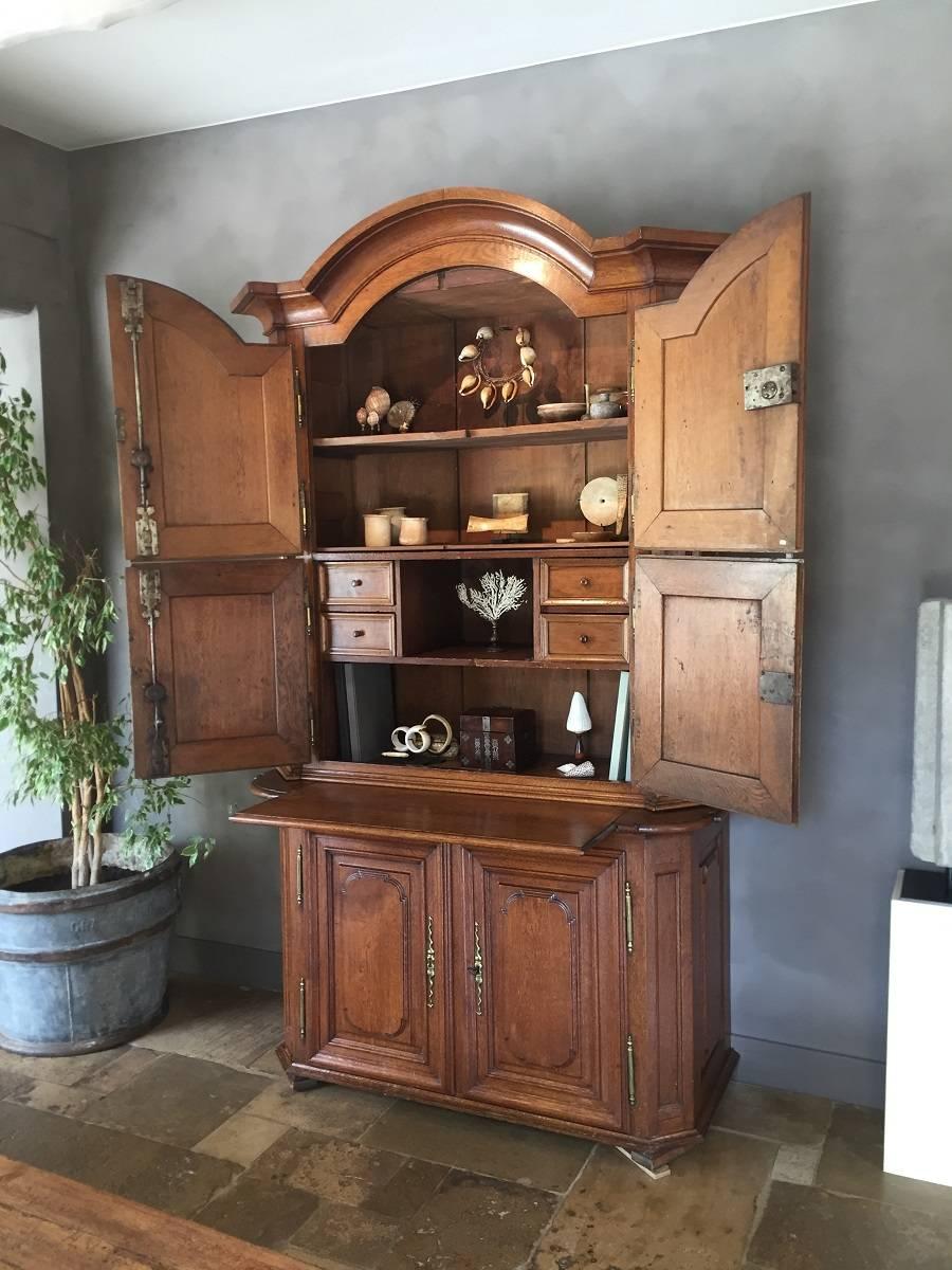 18th Century French Oak Buffet Cupboard Sideboard For Sale 5