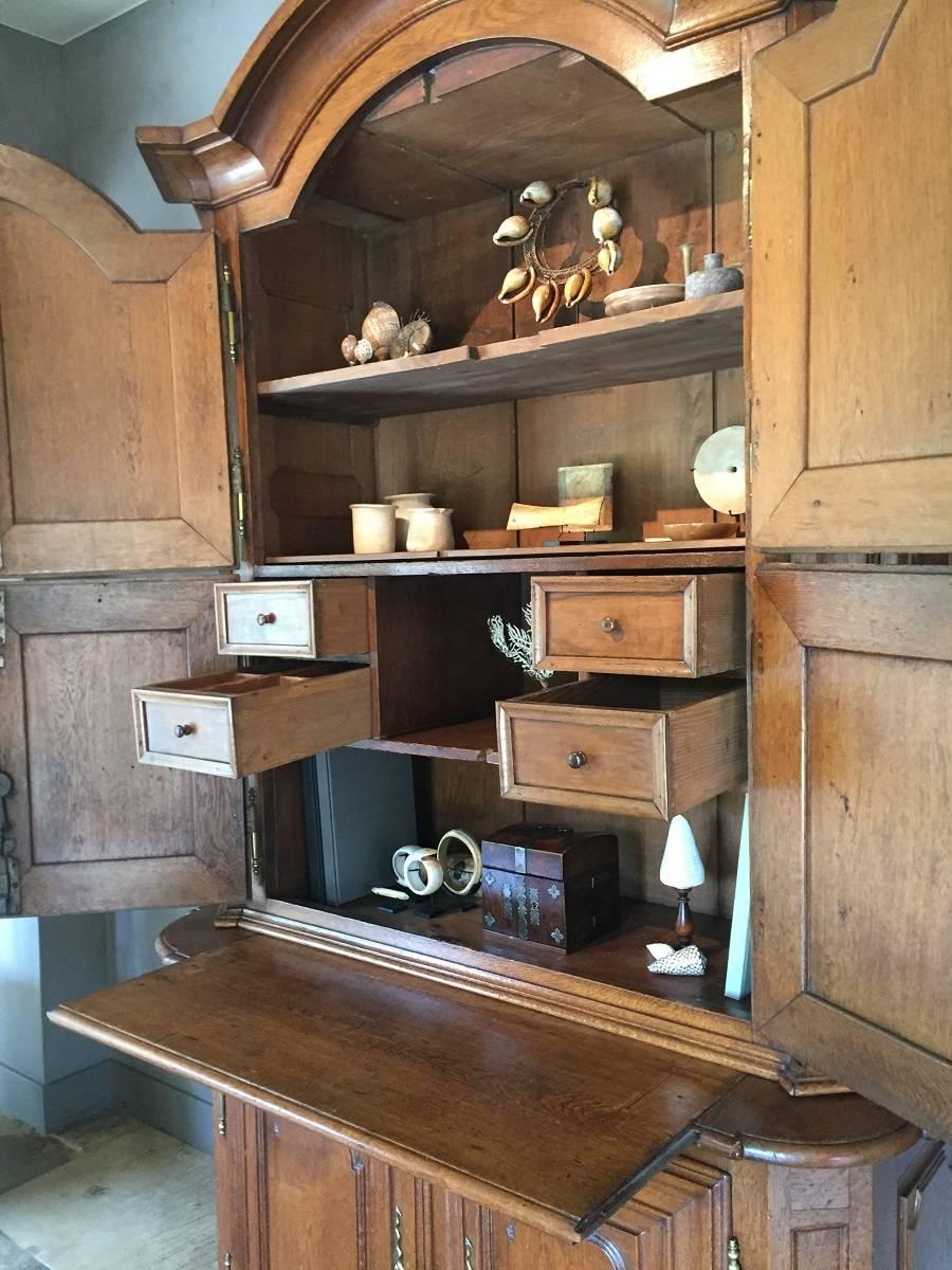 18th Century French Oak Buffet Cupboard Sideboard For Sale 3
