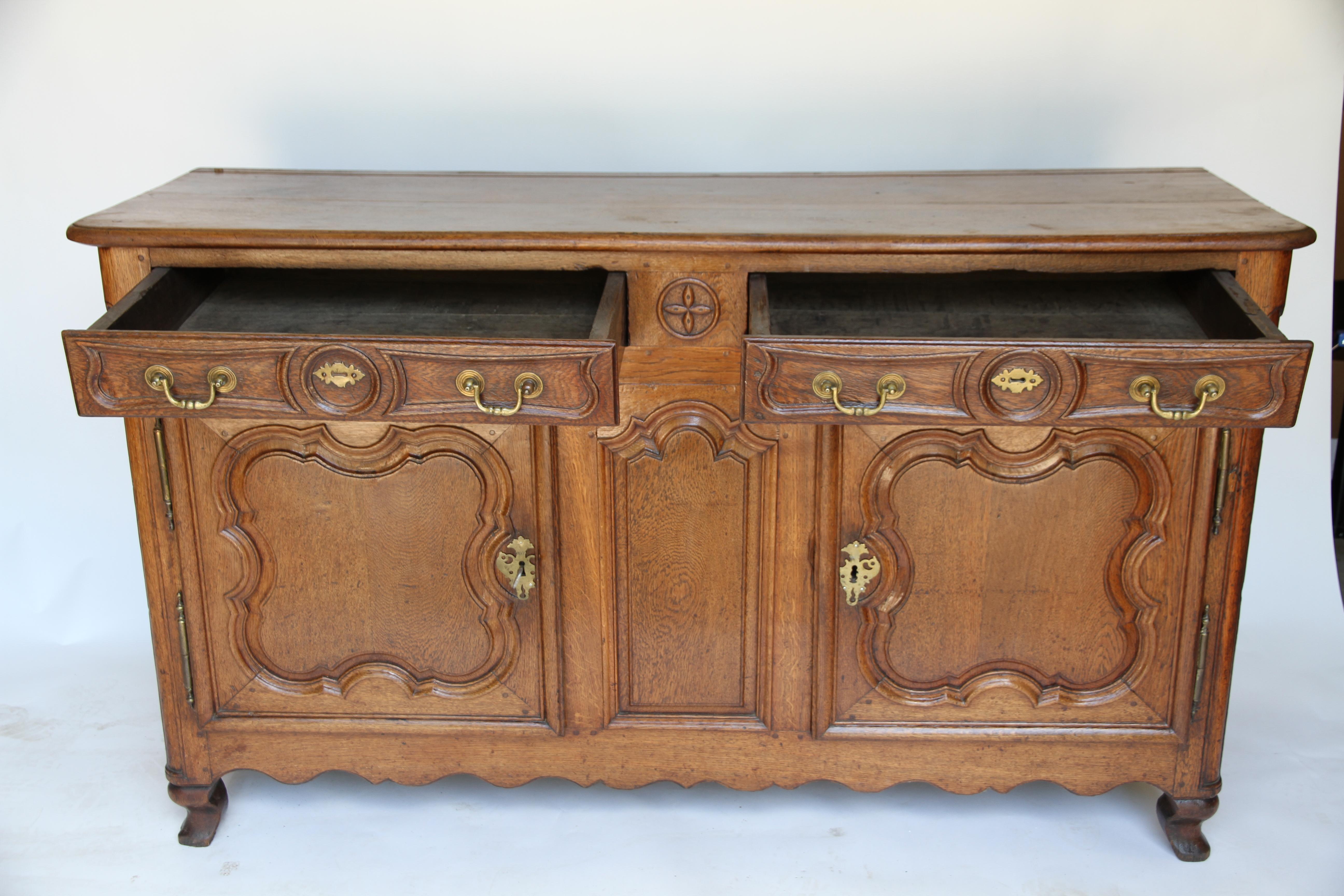 18th Century French Oak Buffet In Good Condition For Sale In Houston, TX