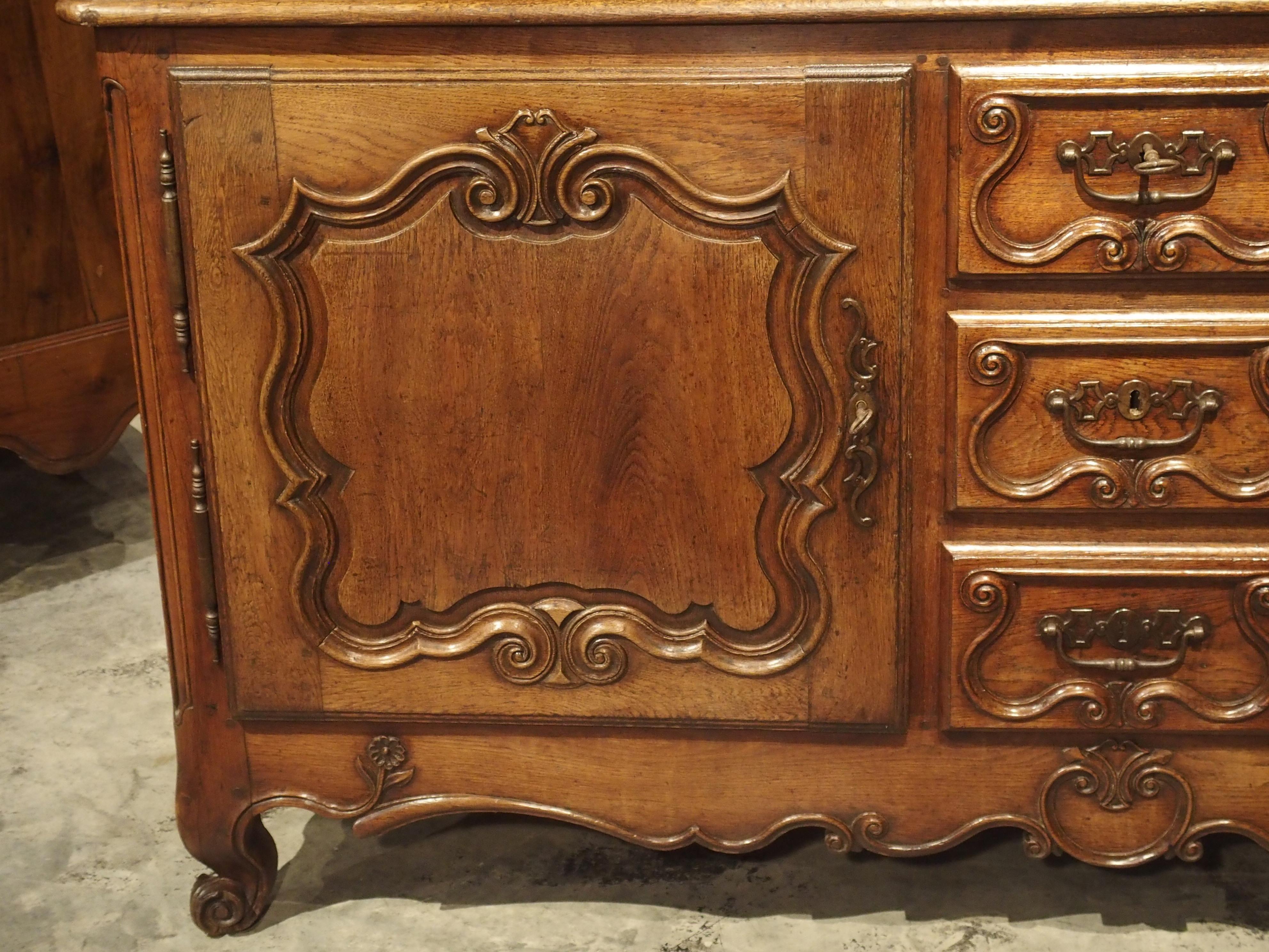 18th Century French Oak Buffet with Center Drawers from Lorraine 2