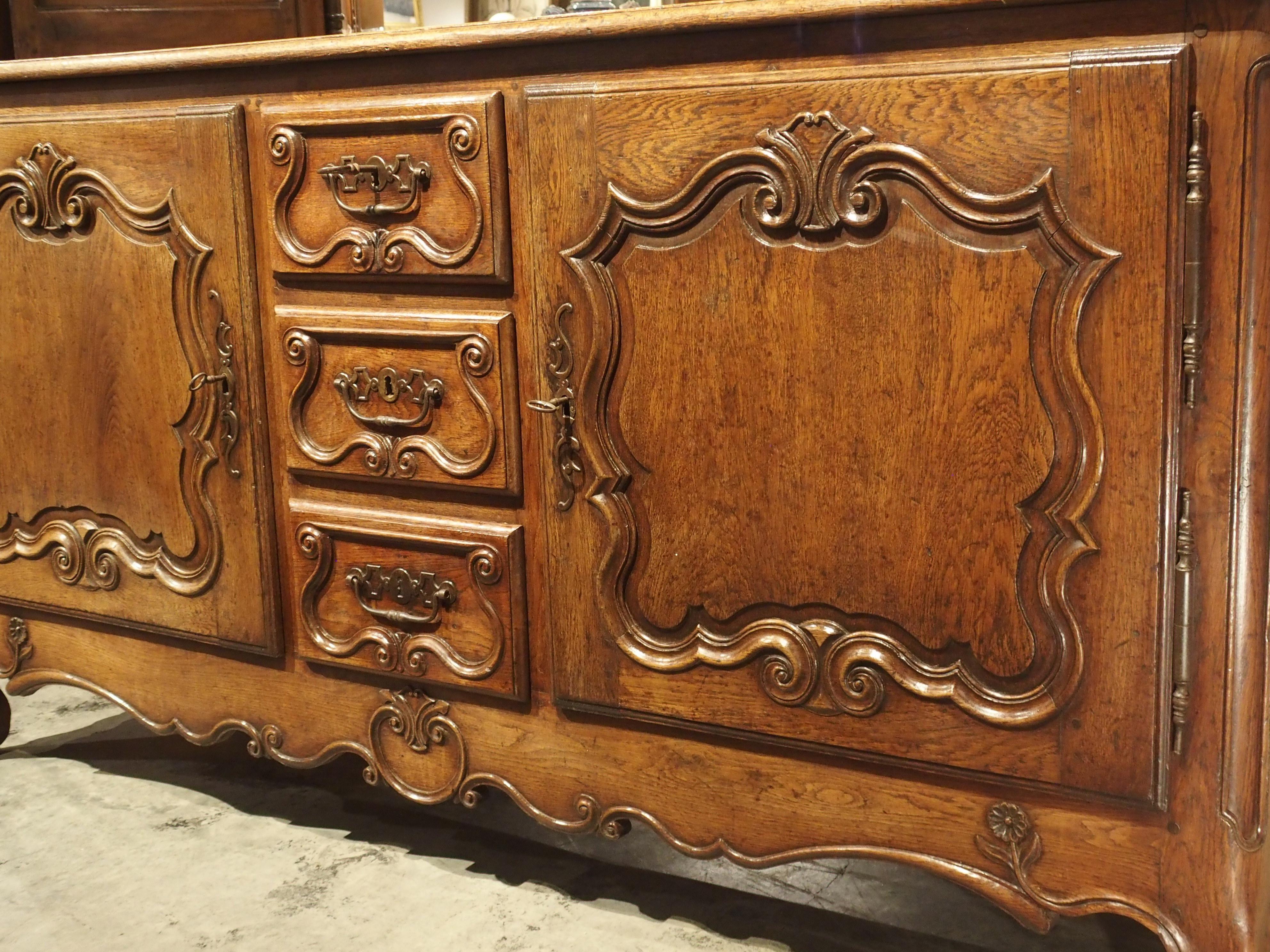 18th Century French Oak Buffet with Center Drawers from Lorraine 6