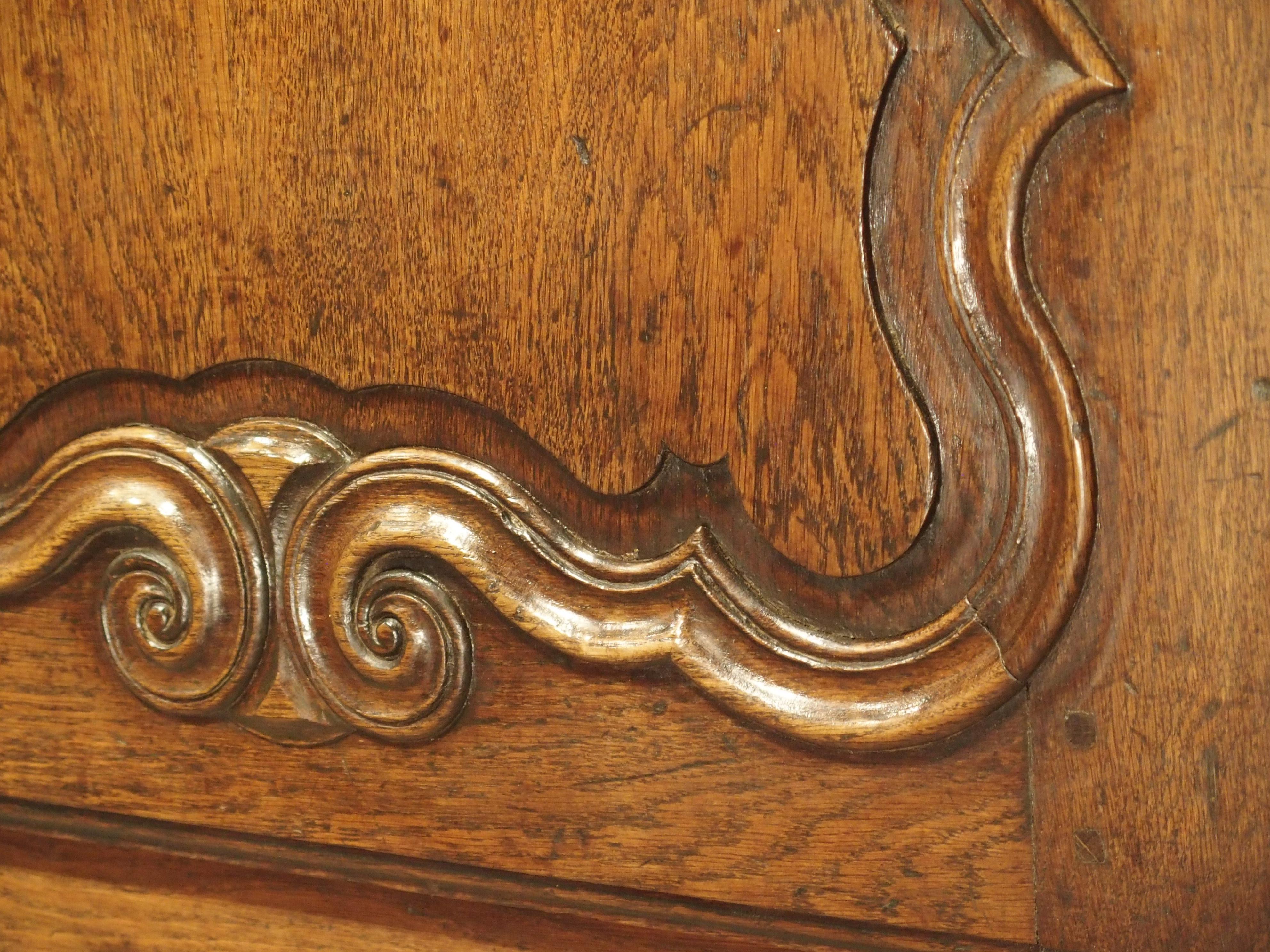 18th Century French Oak Buffet with Center Drawers from Lorraine 10