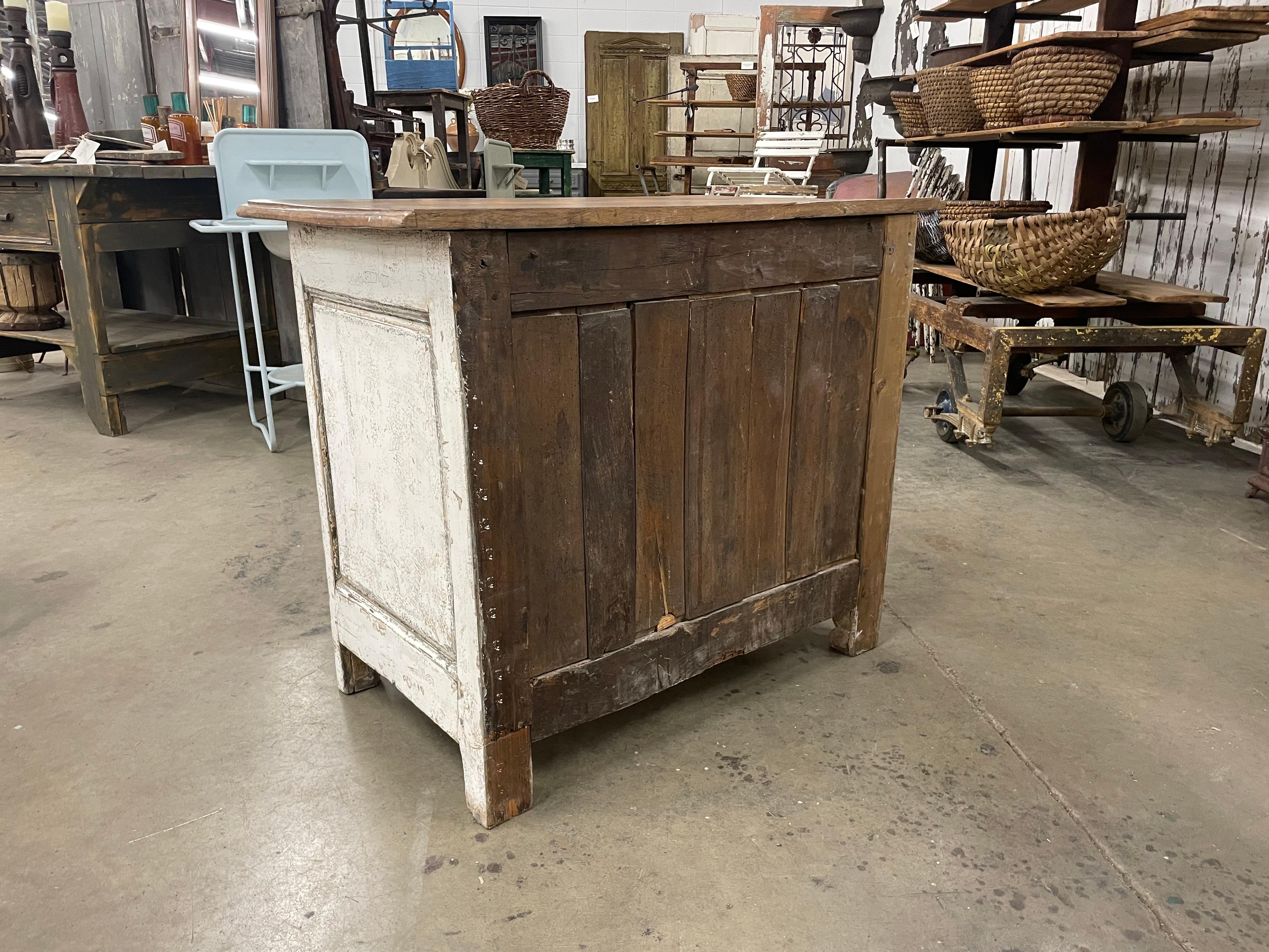 18th Century French Oak Cabinet For Sale 7