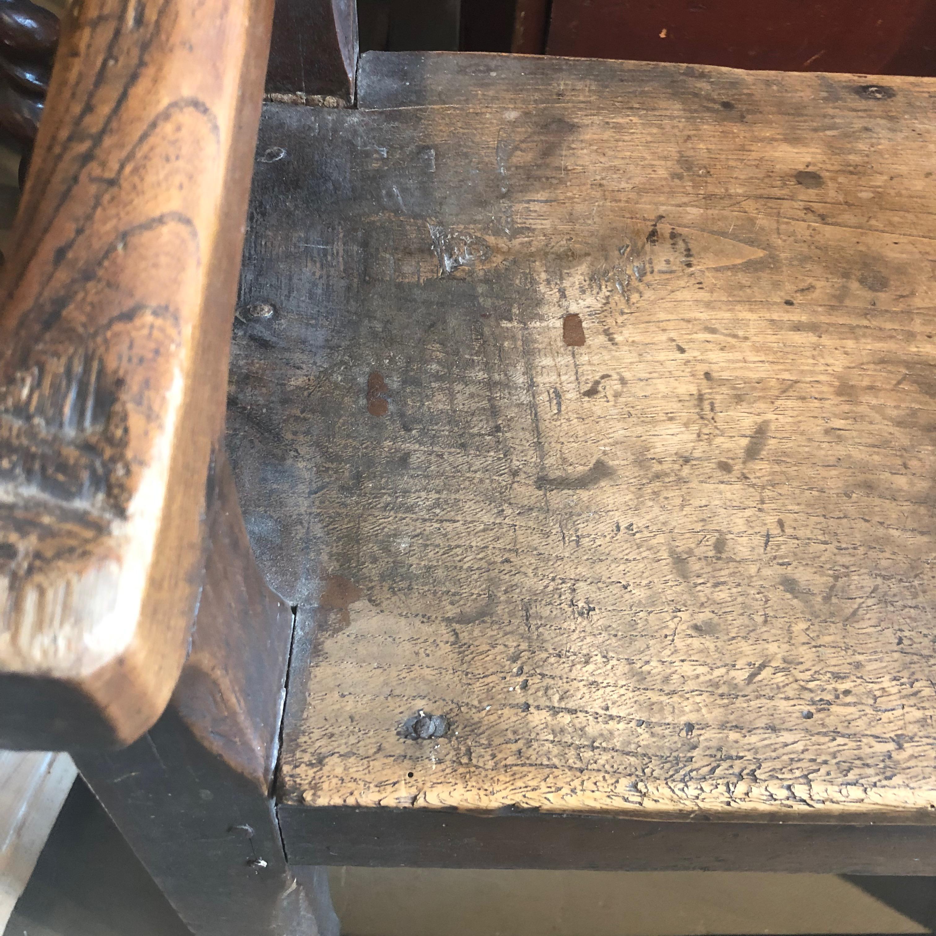 18th Century French Oak Chair im Zustand „Hervorragend“ im Angebot in Boston, MA