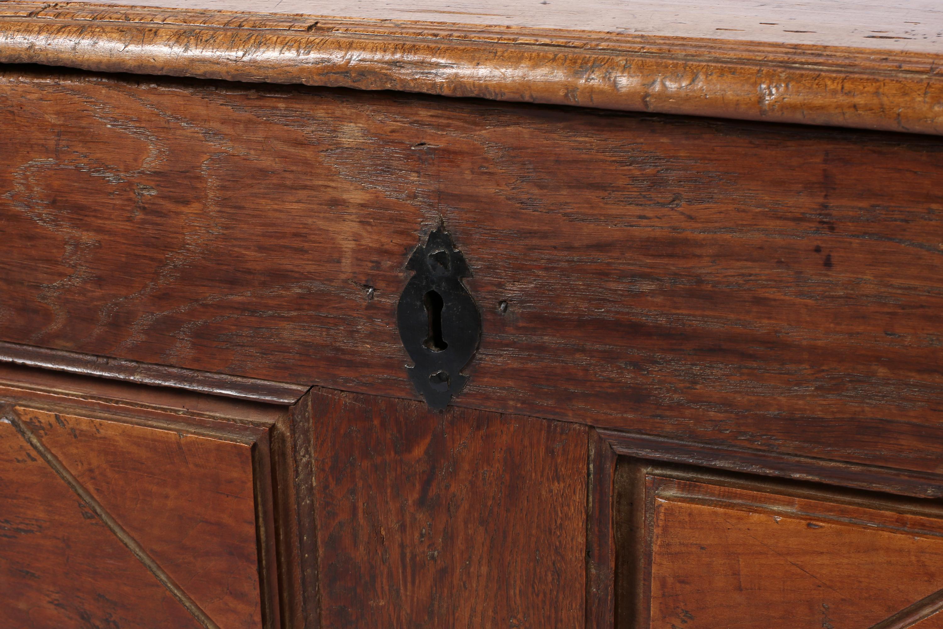 18th Century French Oak Coffer Blanket Box Chest from Aubusson For Sale 5