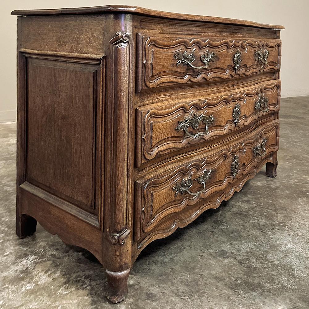 18th Century French Oak Commode For Sale 4