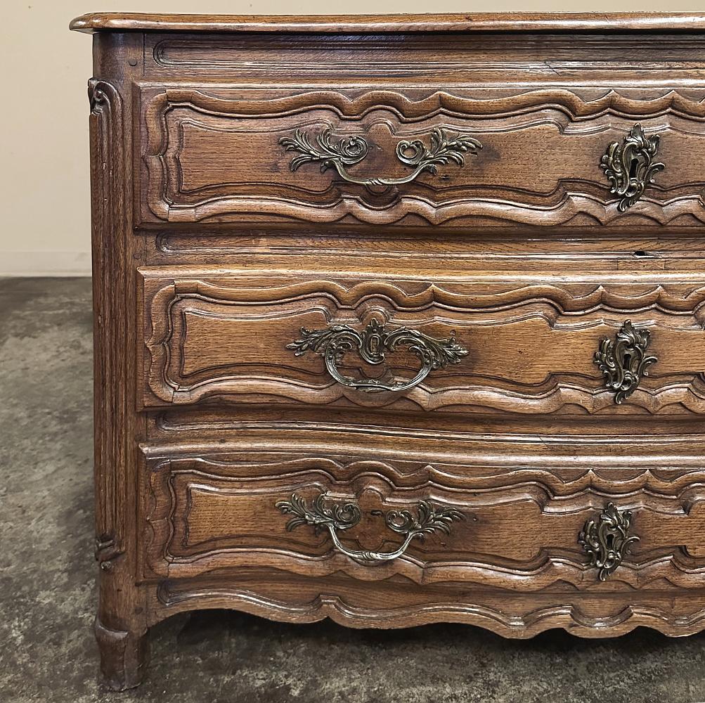 18th Century French Oak Commode For Sale 1