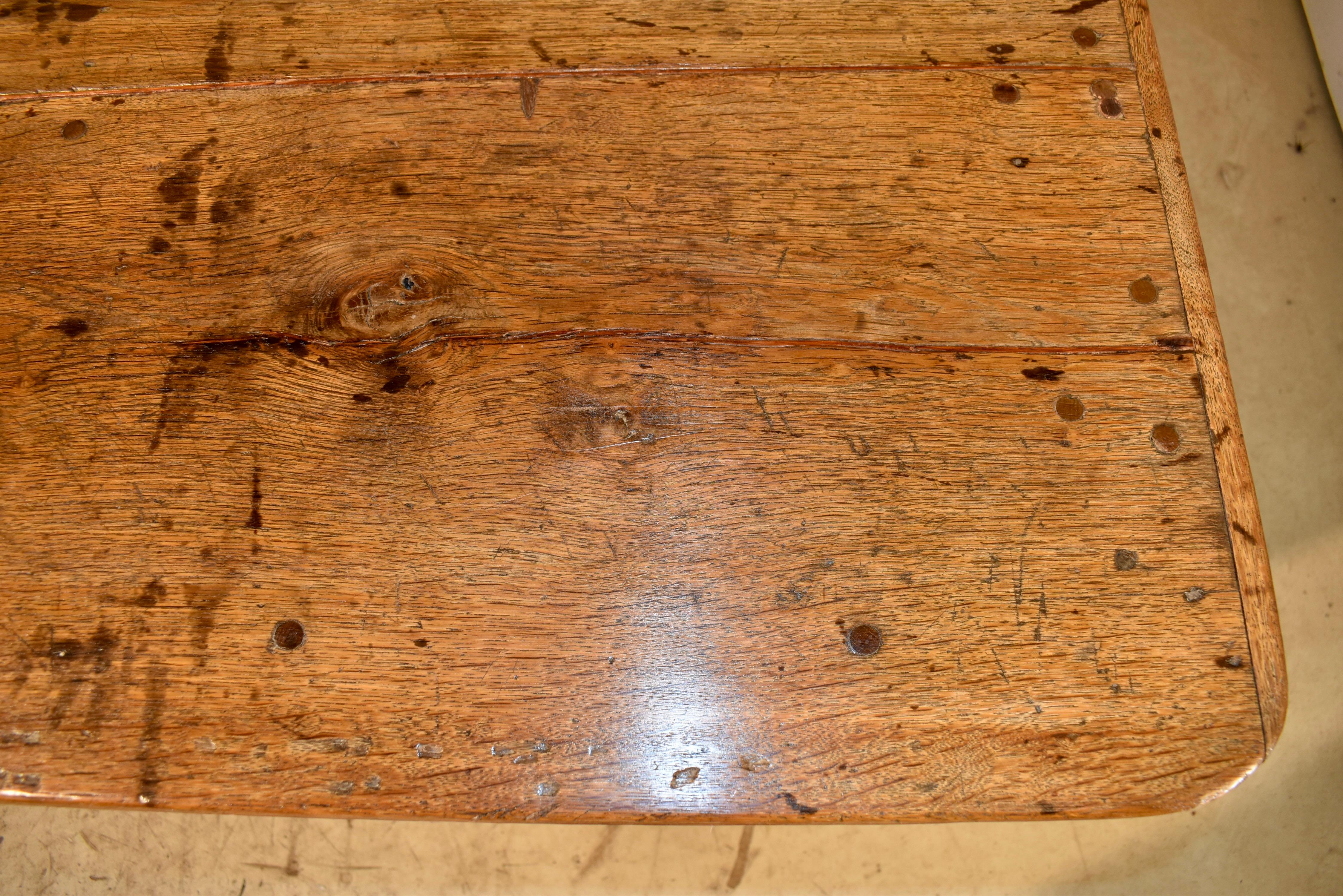 Table de ferme en Oak français du 18e siècle en vente 2