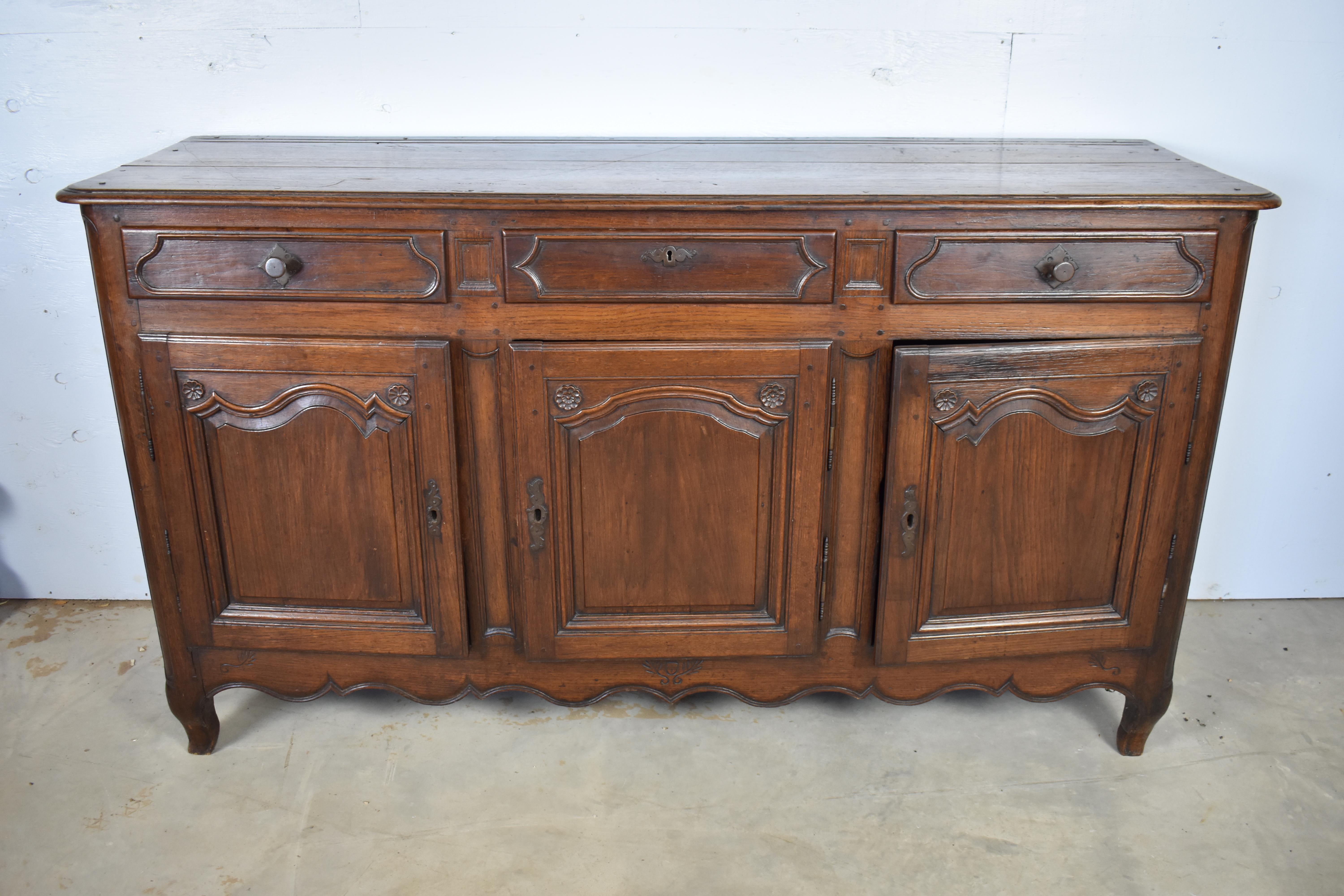 Hand-Crafted 18th Century French Oak Louis XV Buffet/Enfilade