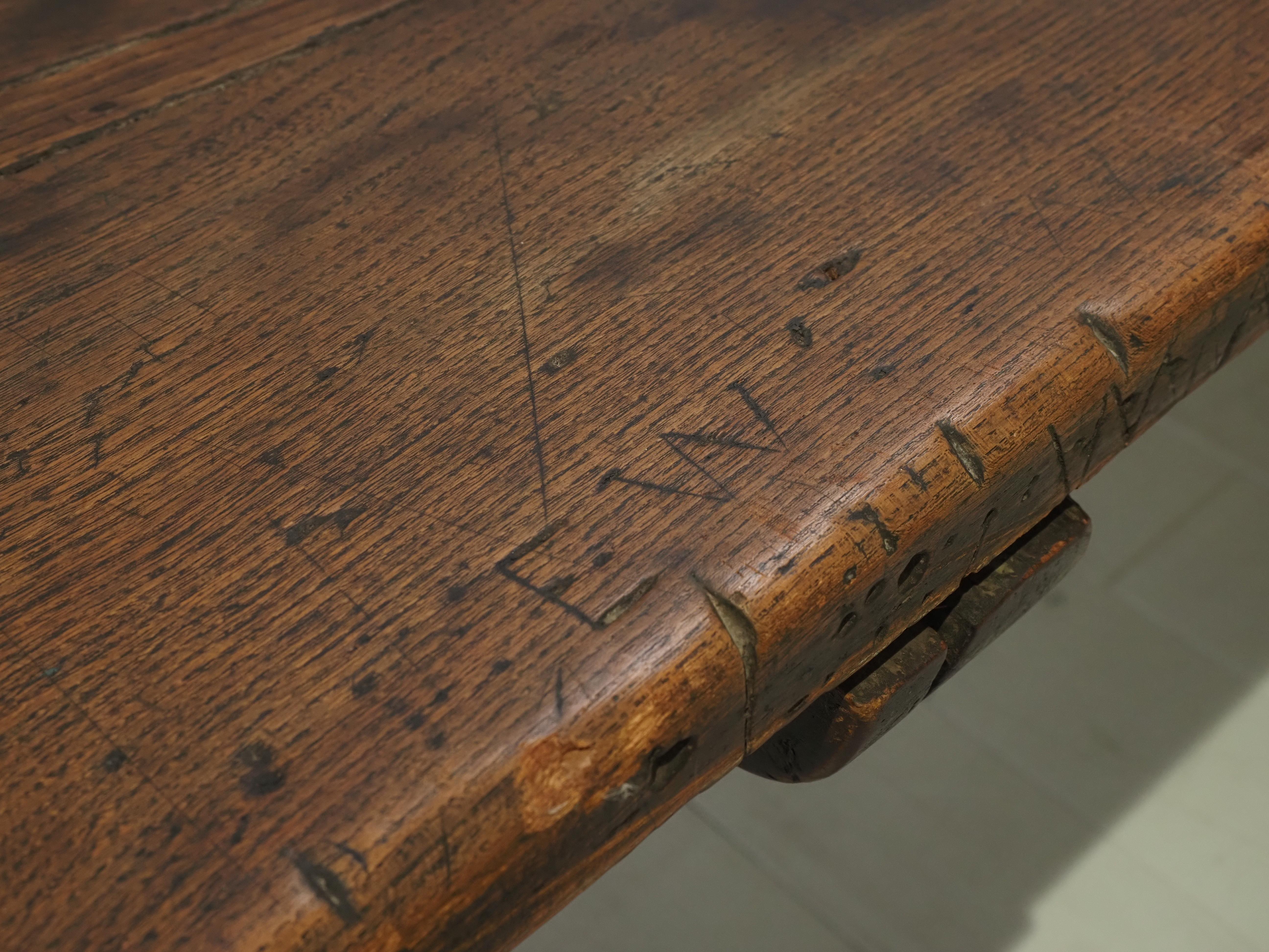 18th Century French oak refectory table For Sale 1