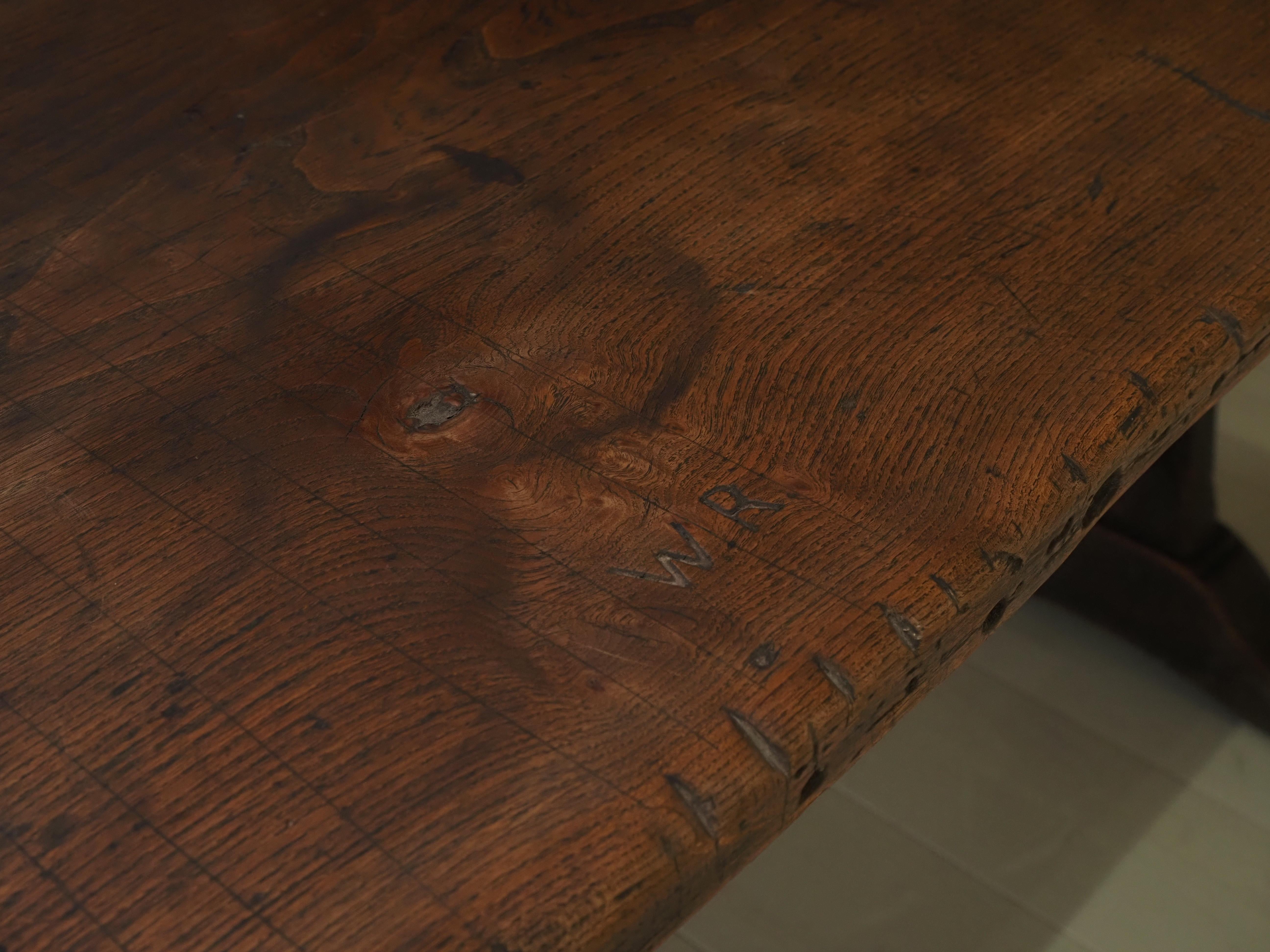 18th Century French oak refectory table For Sale 3