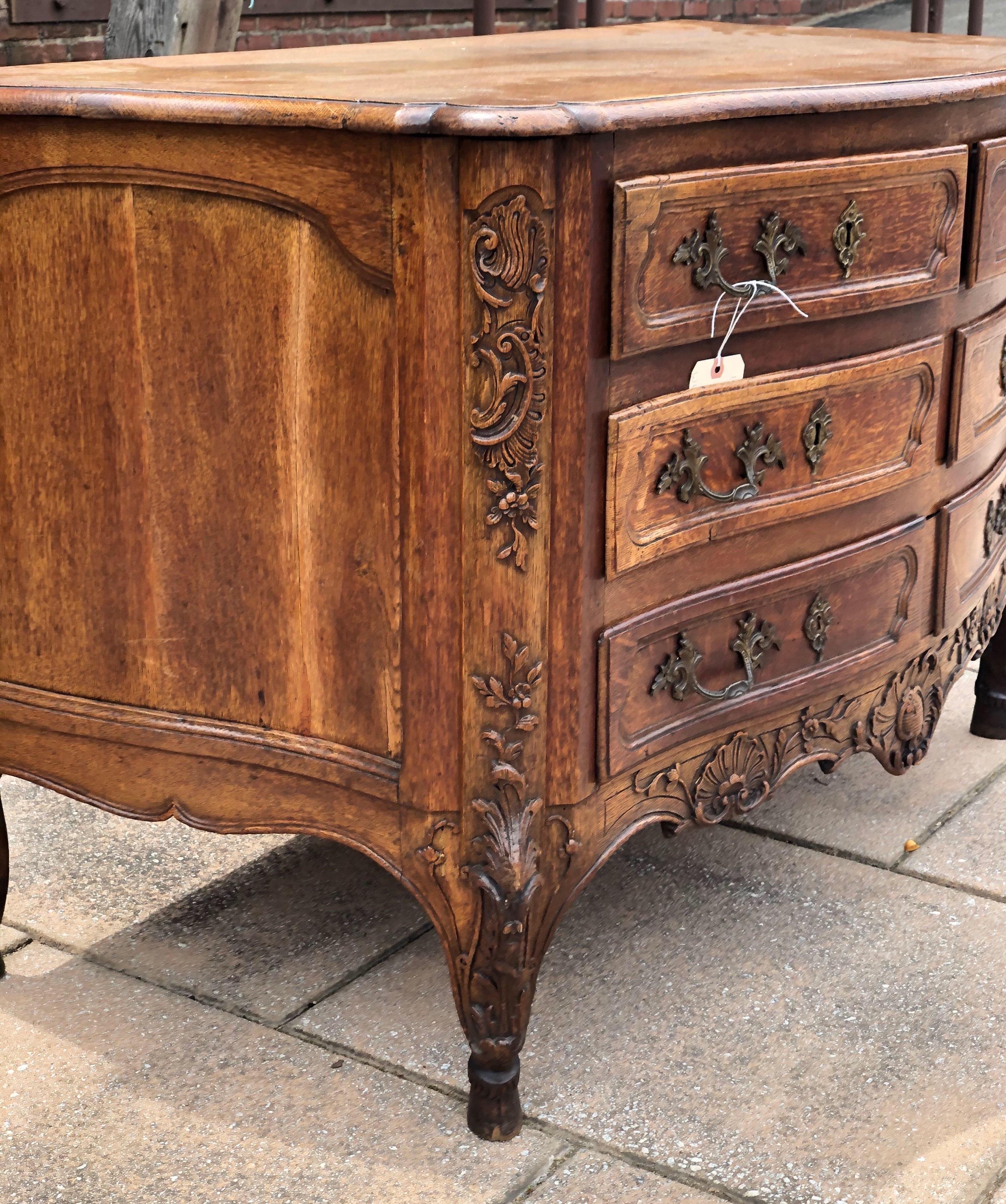 18th Century French Carved Oak Serpentine Commode on Hoof Feet In Good Condition For Sale In Charleston, SC