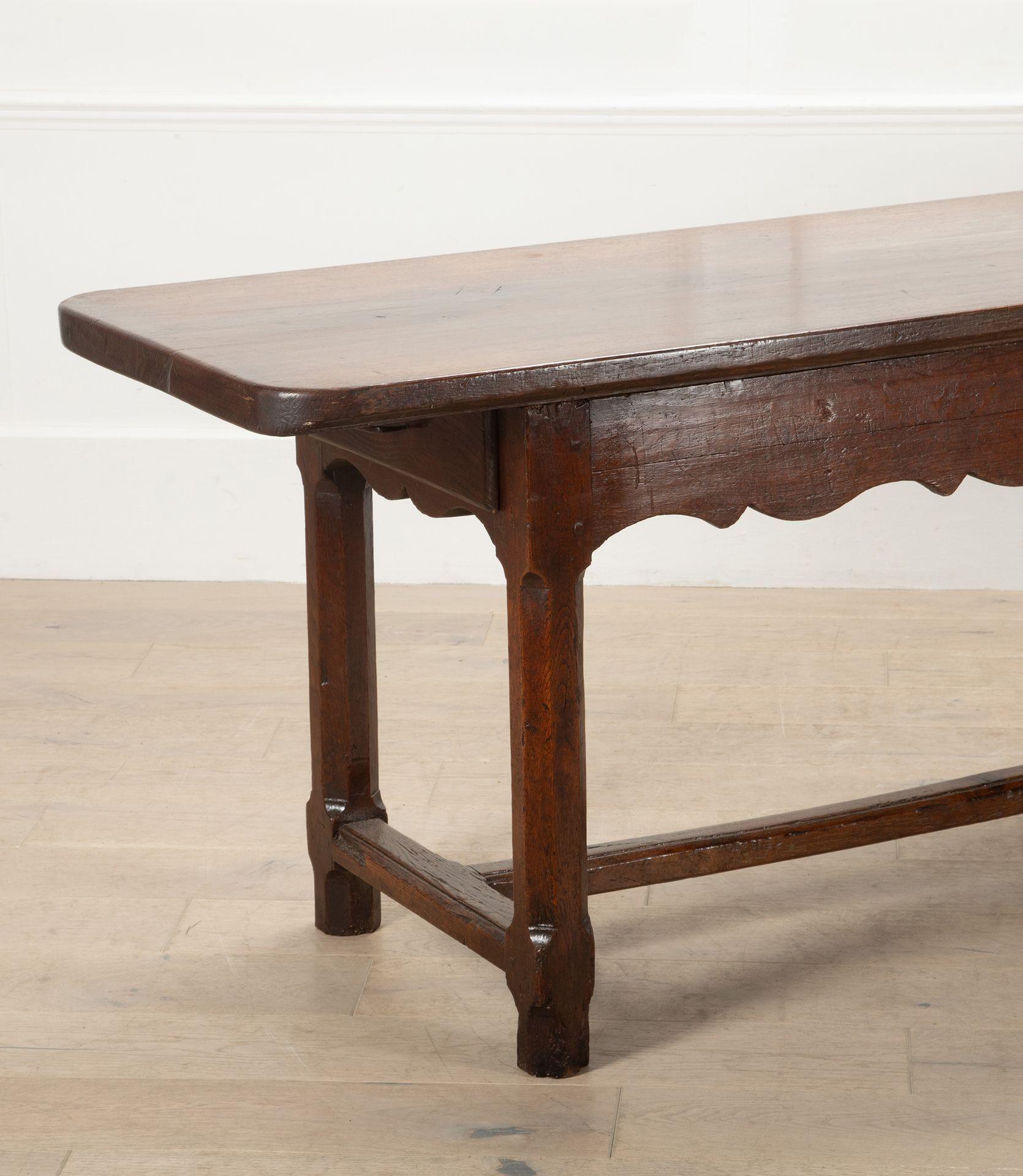 18th Century French Oak Serving Table In Good Condition For Sale In Gloucestershire, GB