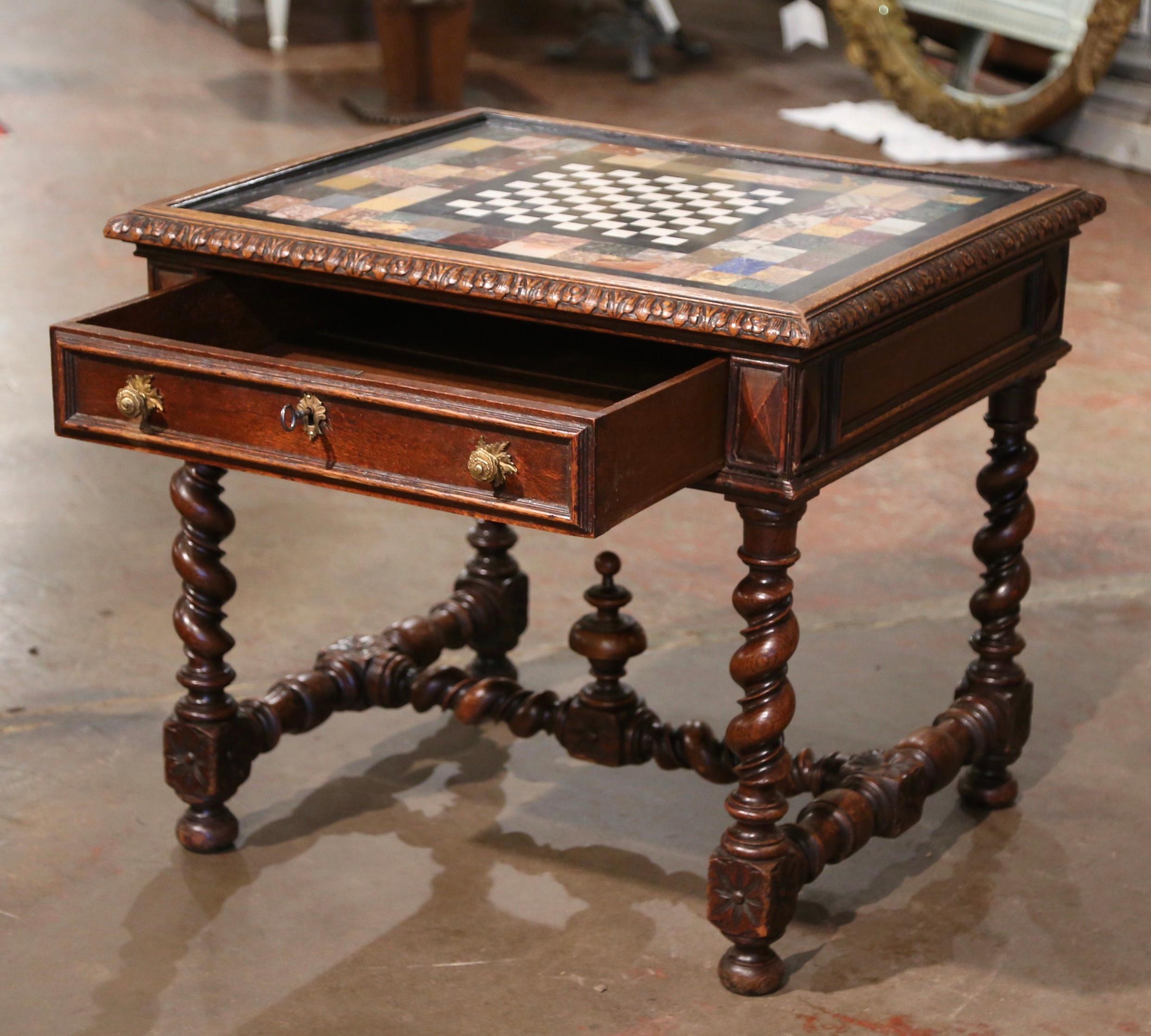 Table de jeu d'échecs et de damier en chêne sculpté et plateau en marbre et onyx français du 18ème siècle  en vente 1