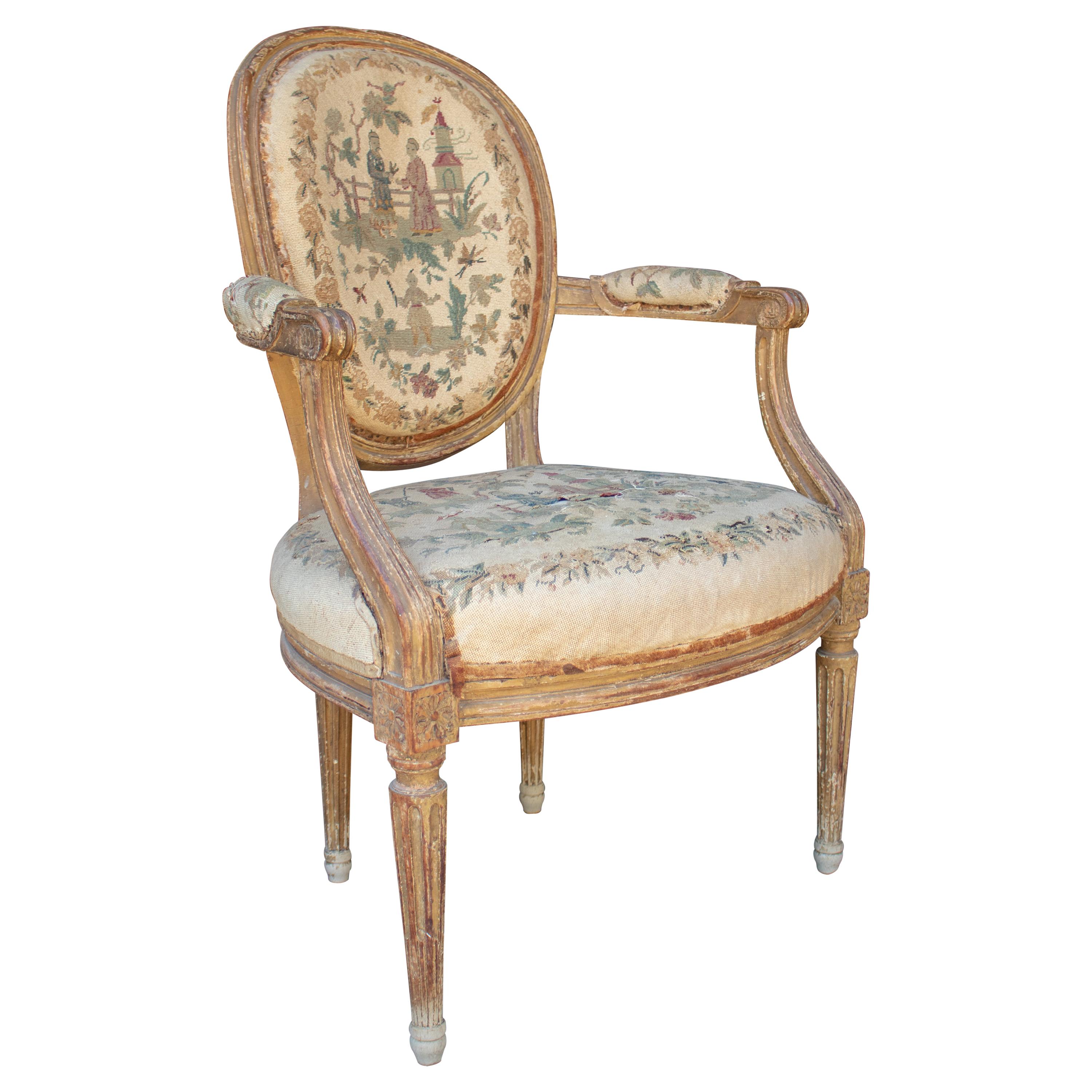 Poltrona imbottita con arazzo Chinoiserie originale francese del XVIII secolo in vendita