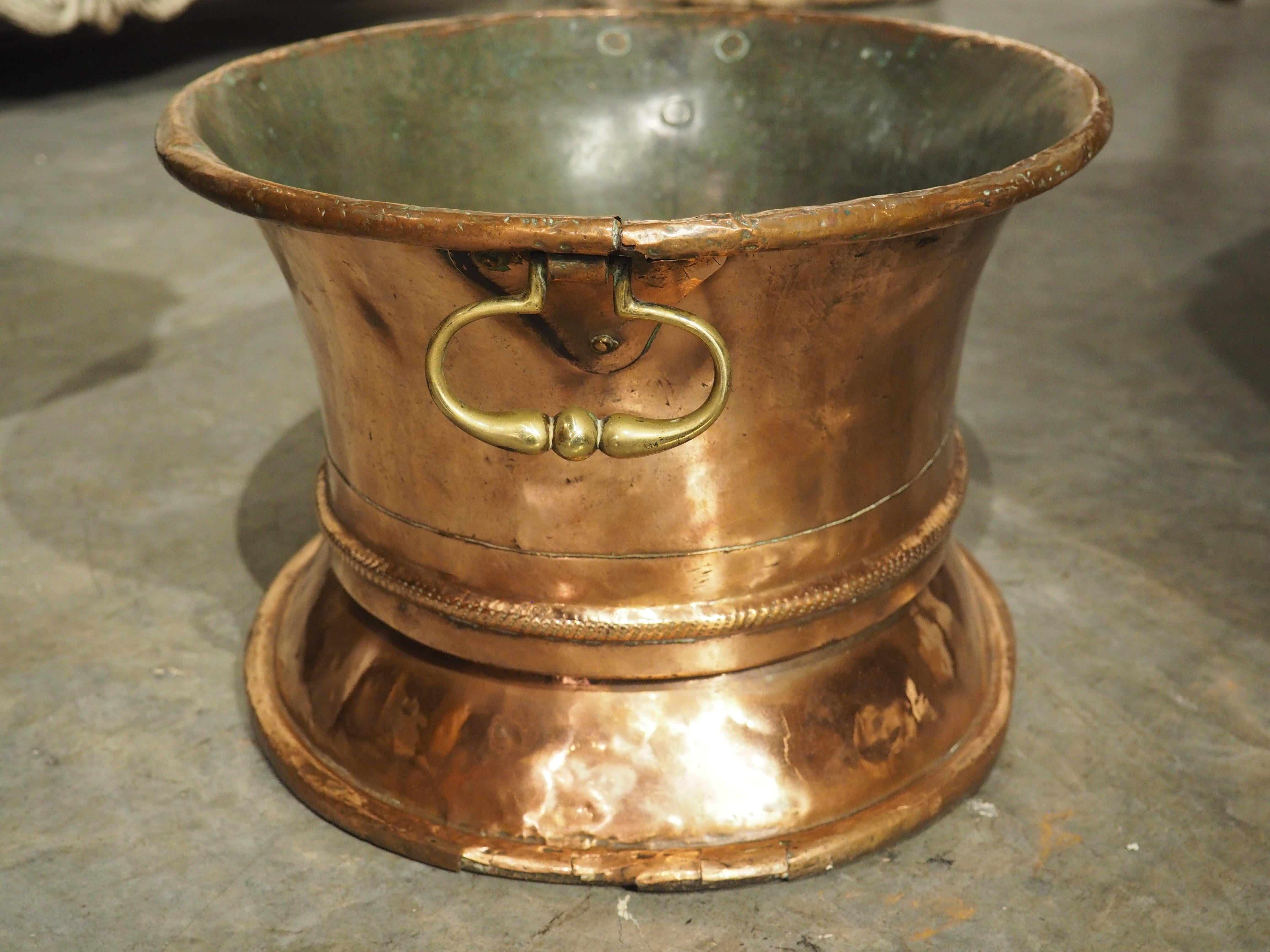 18th Century French Oval Copper Rafraîchissoir or Wine Bottle Cooler For Sale 1