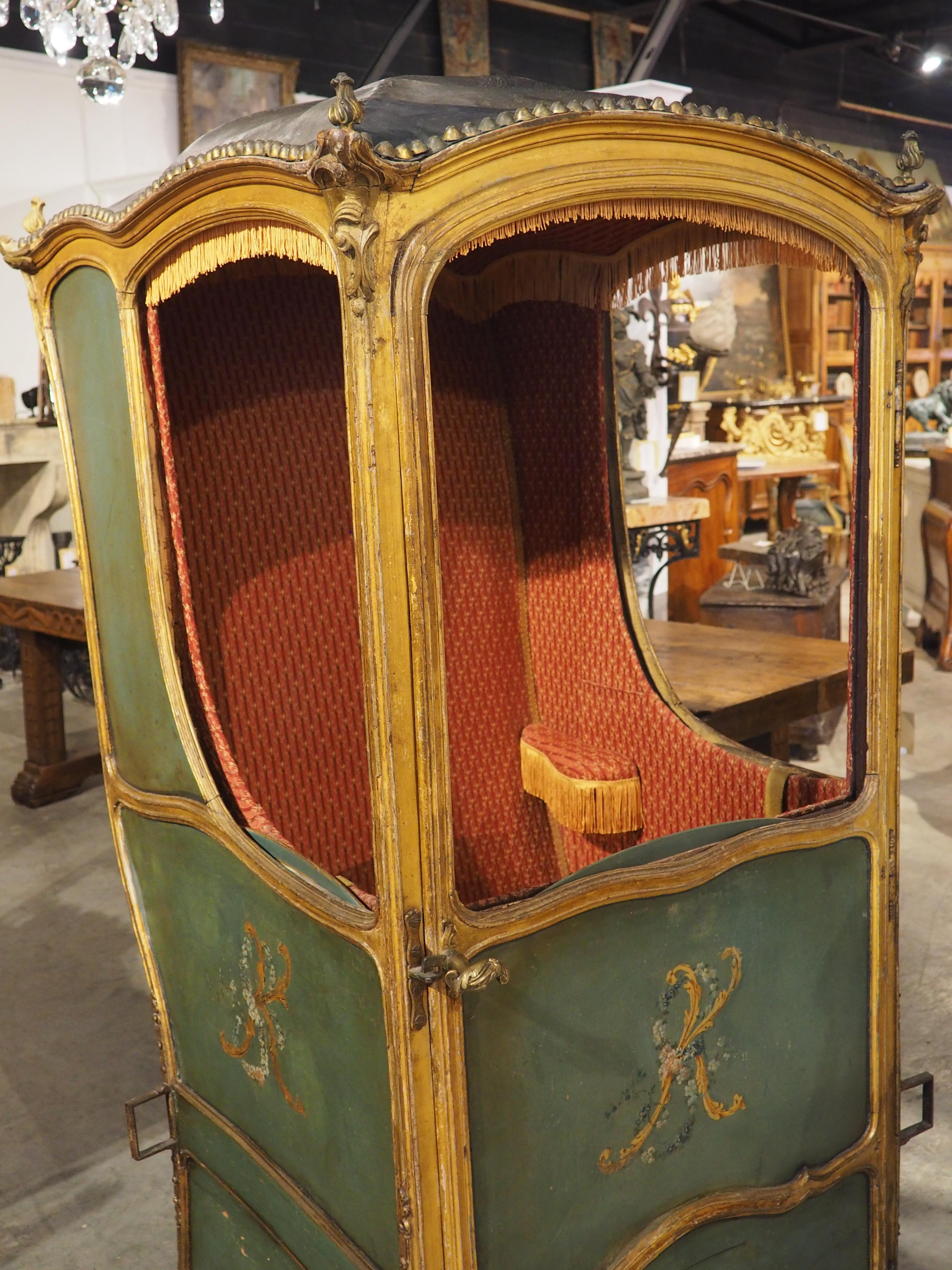18th Century French Painted and Gilded Chaise à Porteurs, Sedan Chair 4
