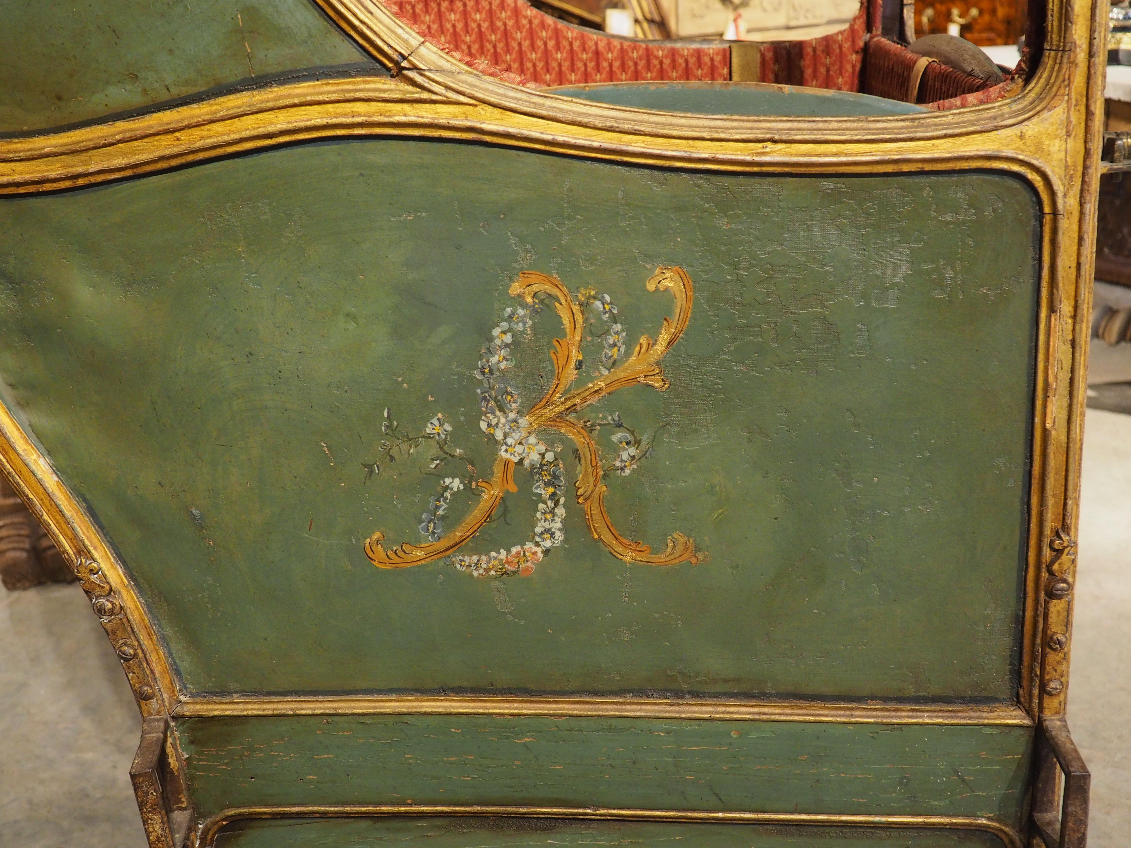 18th Century French Painted and Gilded Chaise à Porteurs, Sedan Chair 2