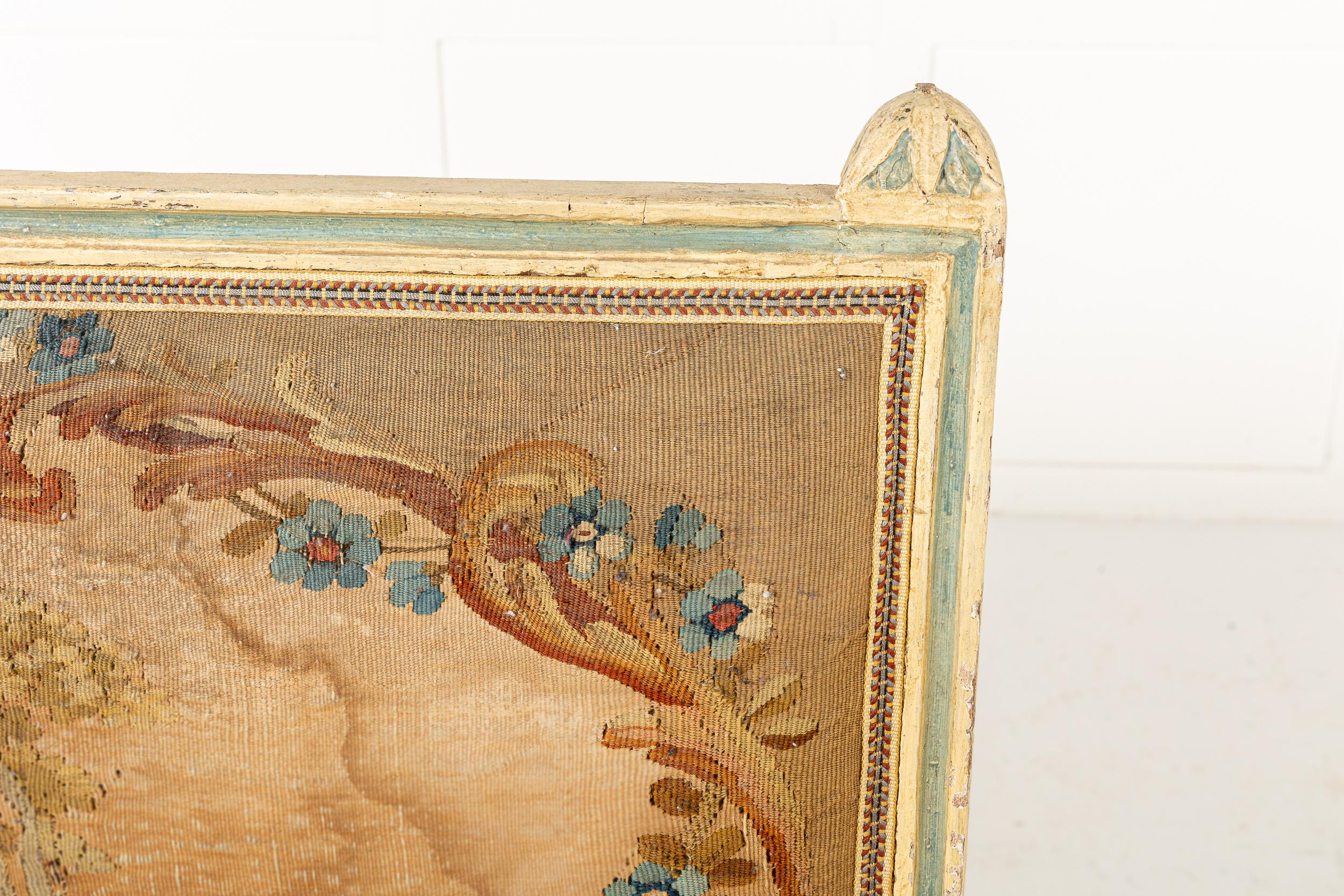 Settee française peinte du 18ème siècle en vente 4