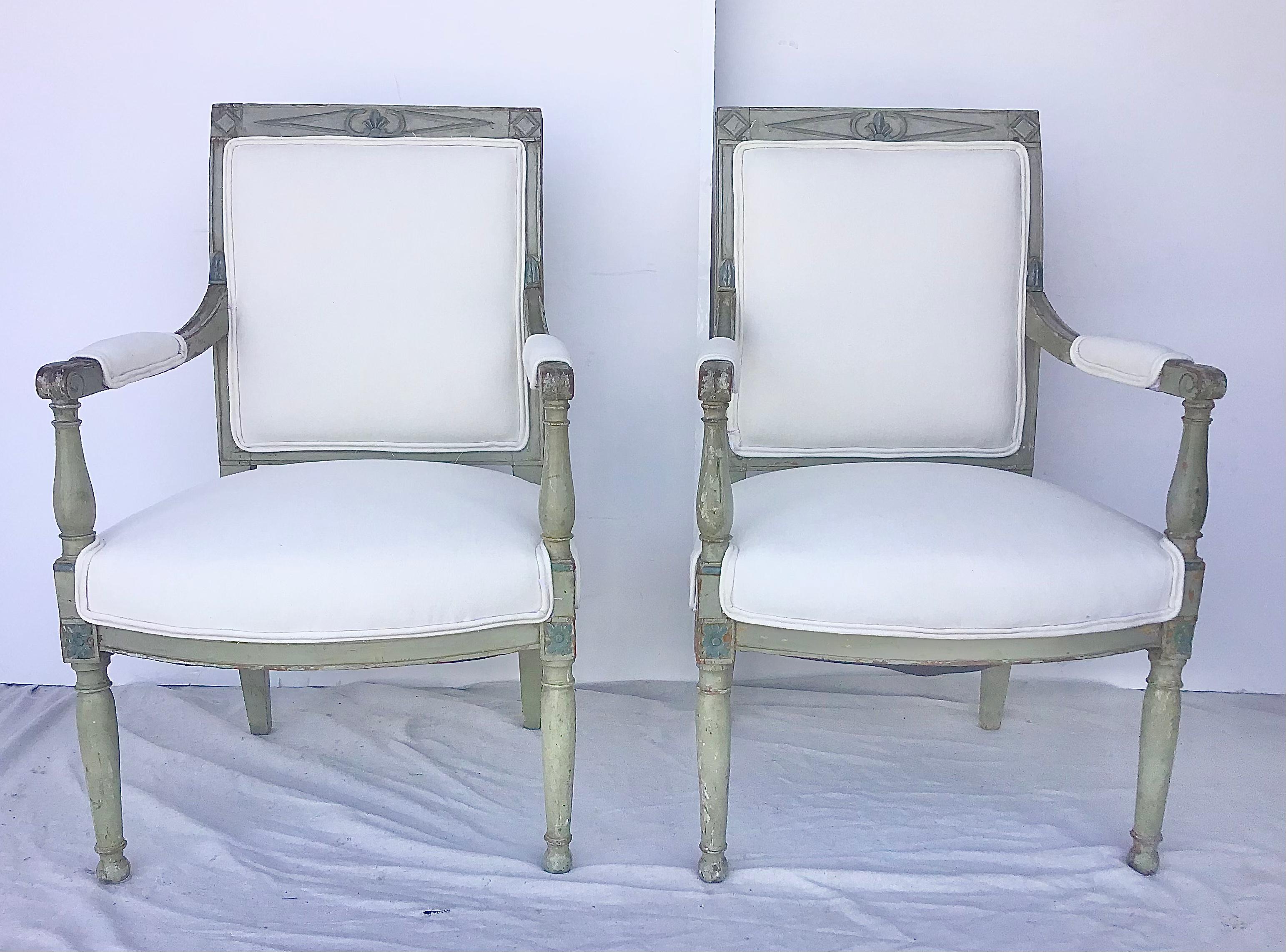 18th Century French Pair of Directoire Chairs For Sale 7