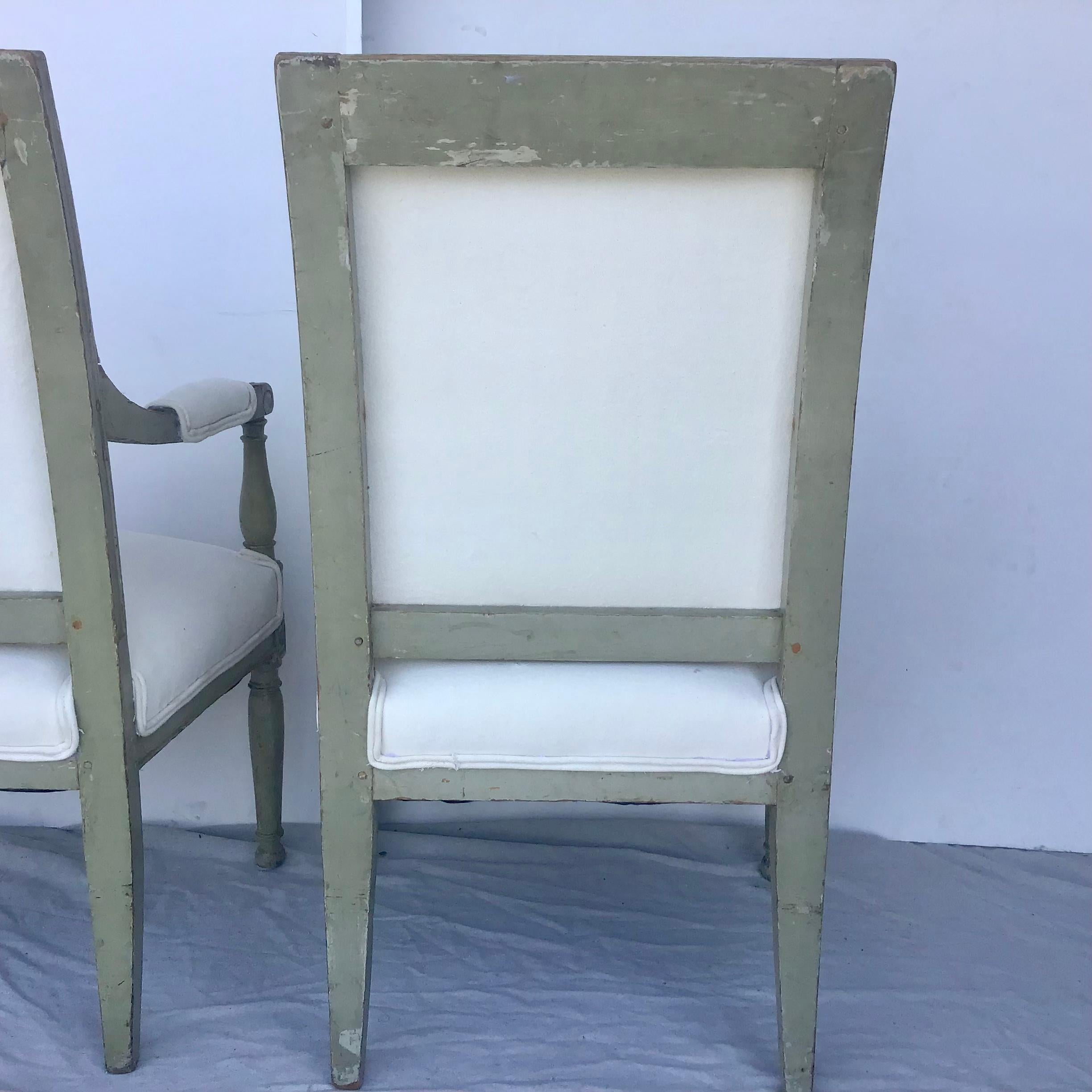 Bois Paire de fauteuils de style Directoire franais du XVIIIe sicle en vente