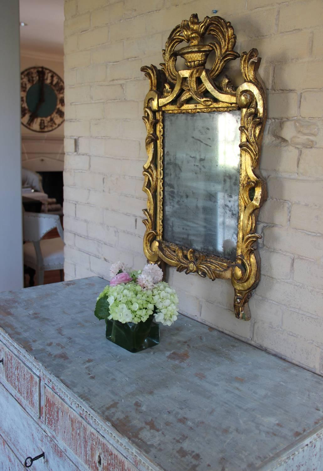 18th Century French Period Louis XVI Giltwood Mirror with Original Mirror Plate 6