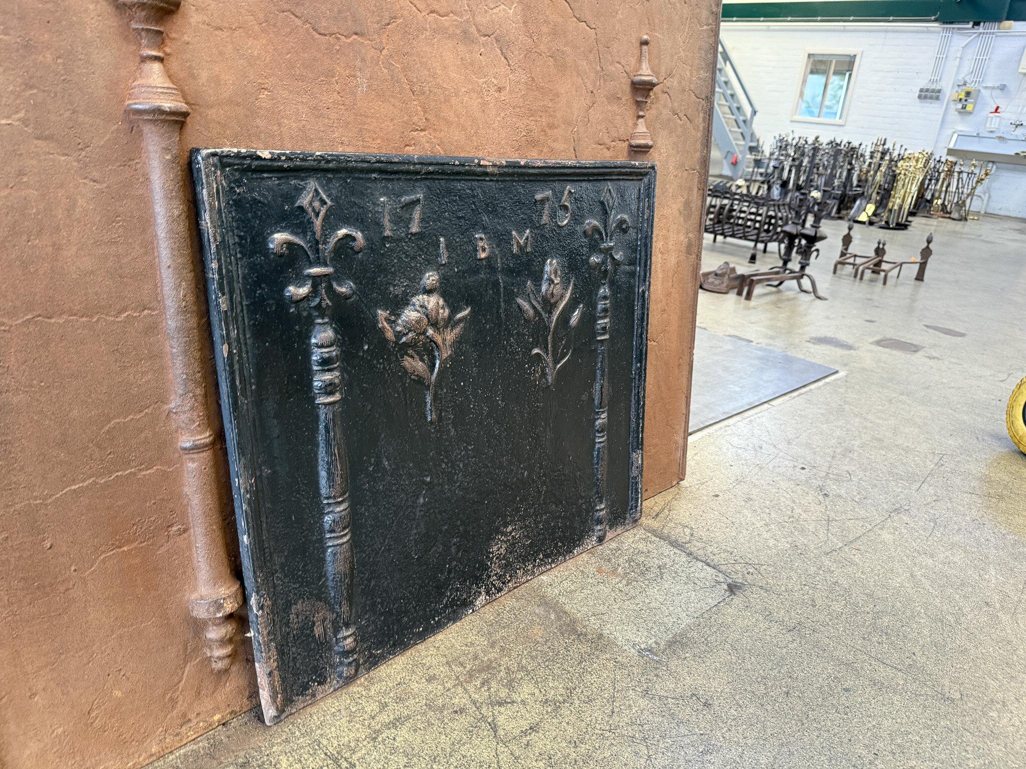 18th Century French 'Pillars with Decoration' Fireback / Backsplash For Sale 4
