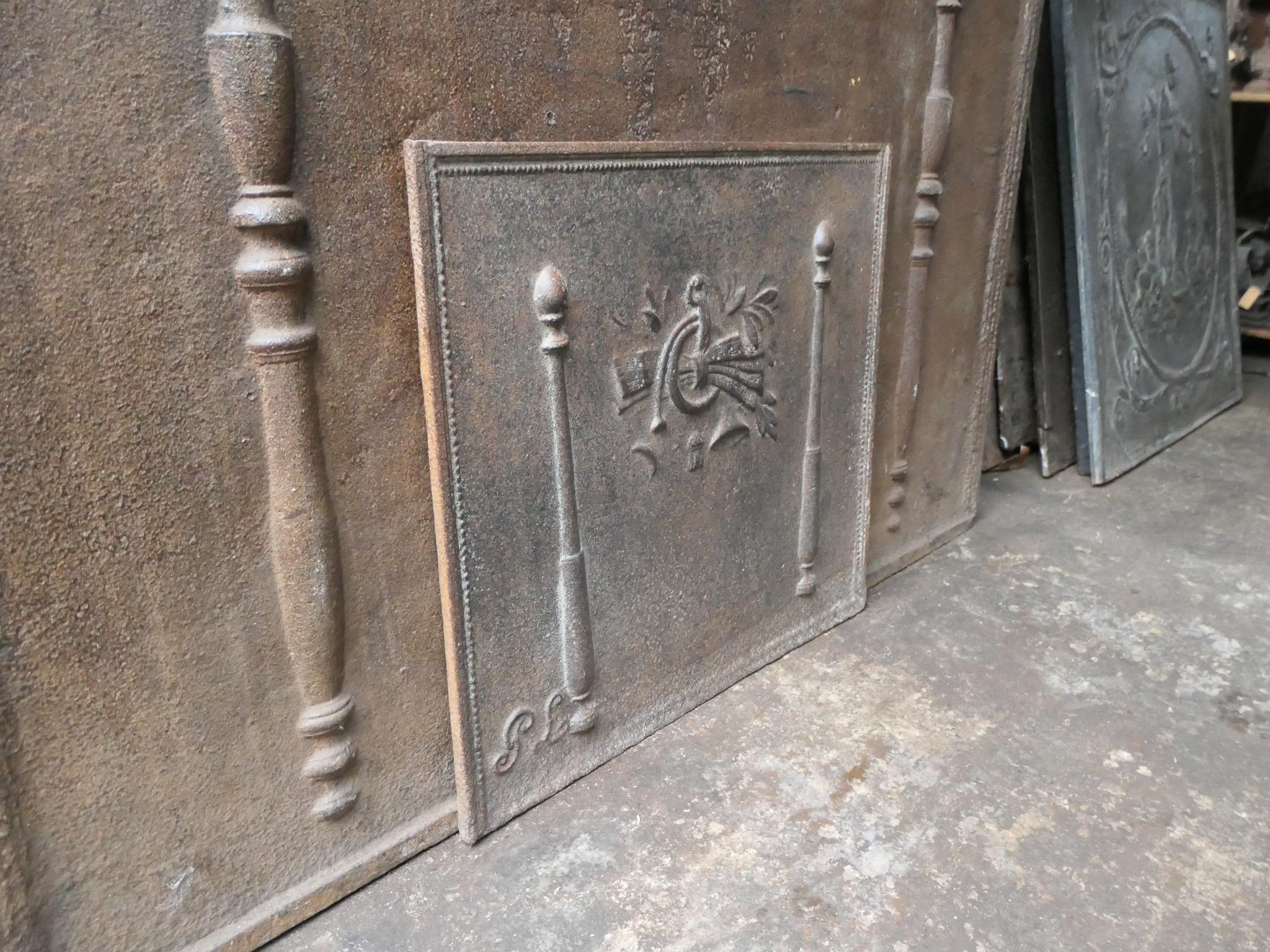 18th Century French 'Pillars with Decoration' Fireback / Backsplash, Louis XV For Sale 6