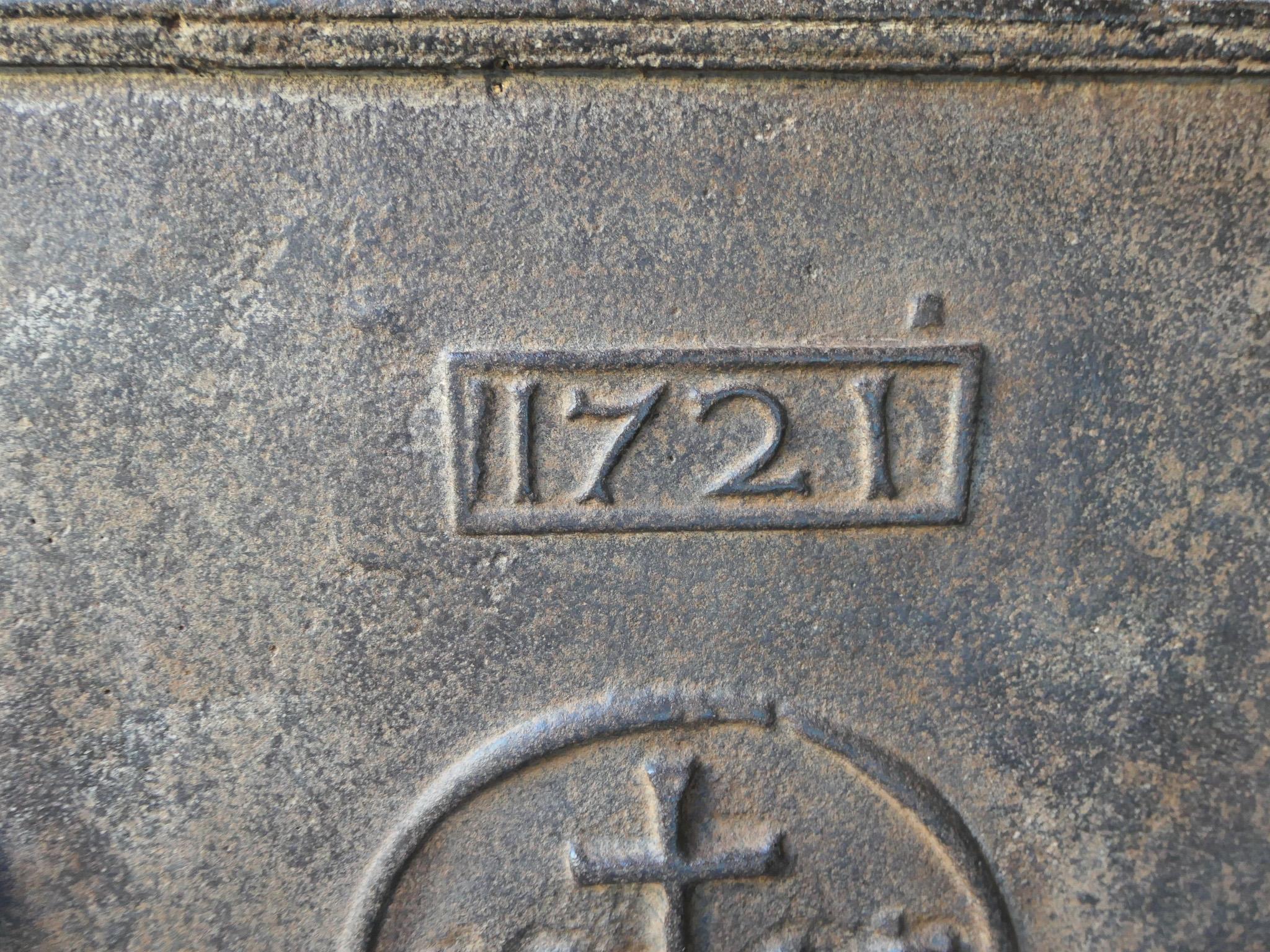 18th Century French 'Pillars with IHS Monogram' Fireback, Dated 1721 In Good Condition In Amerongen, NL