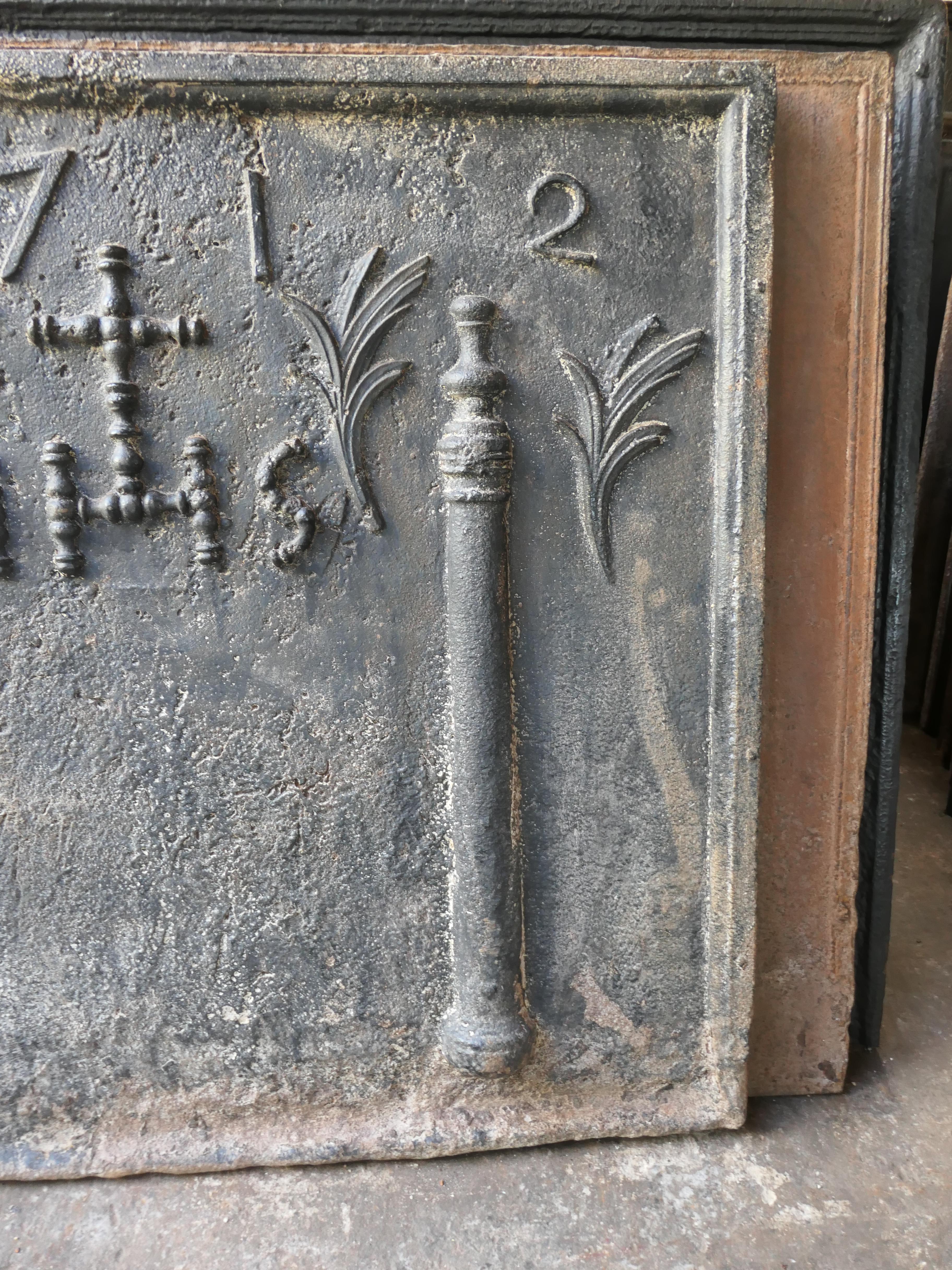 18th Century French 'Pillars with IHS Monogram' Fireback / Backsplash For Sale 5