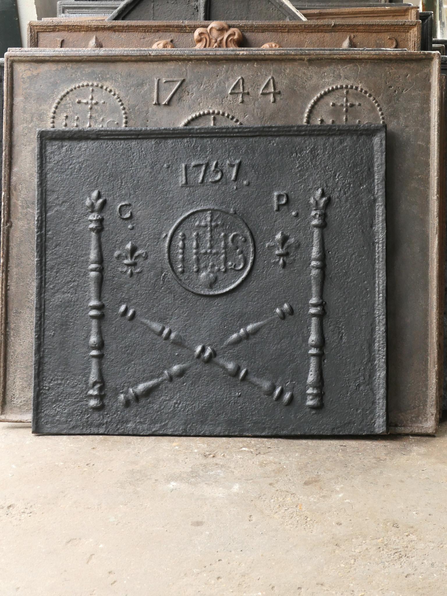 18th Century French 'Pillars with Medieval IHS Monograms' Fireback / Backsplash For Sale 8