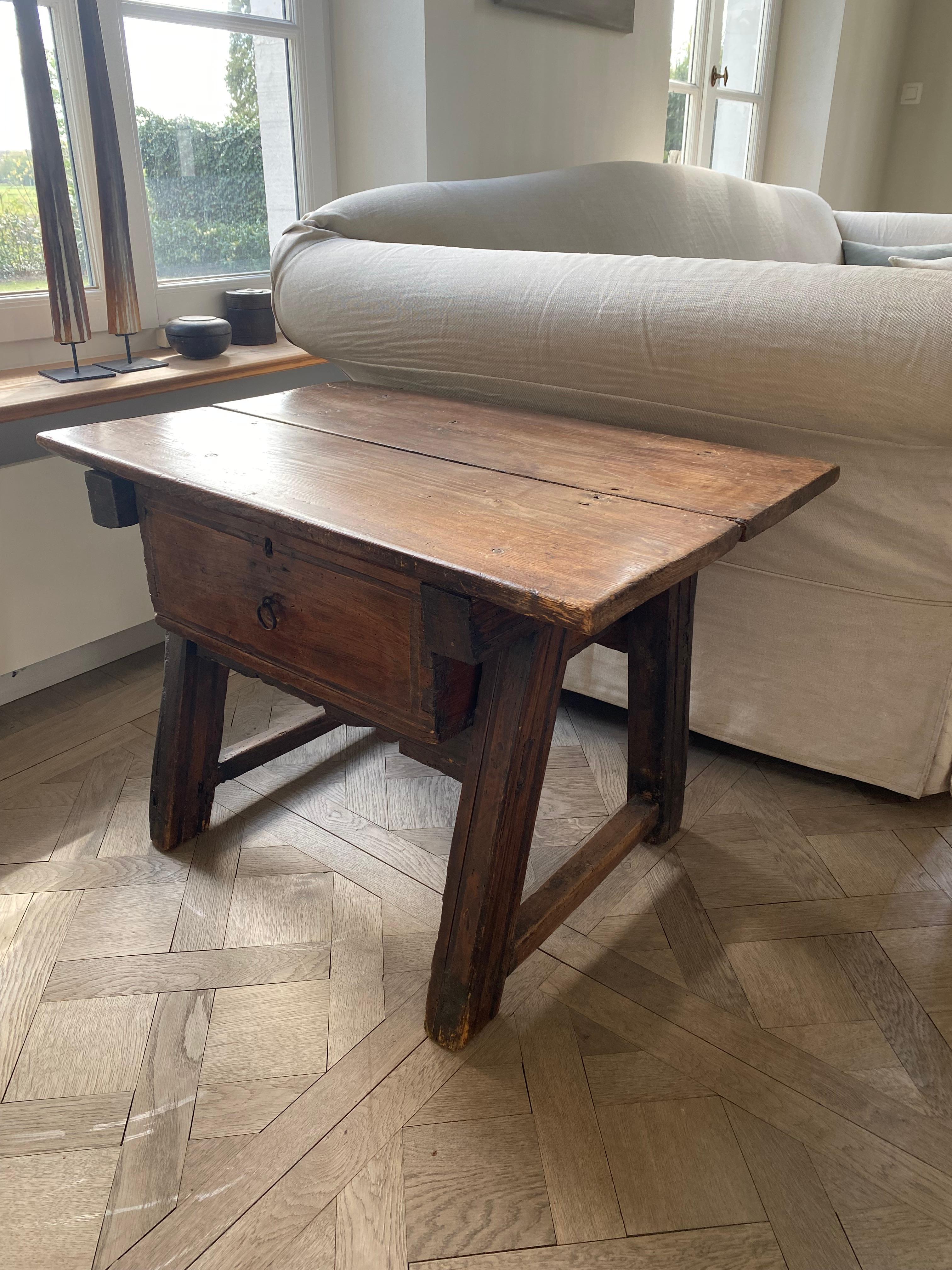 Country 18th Century French Pine Pay Table For Sale