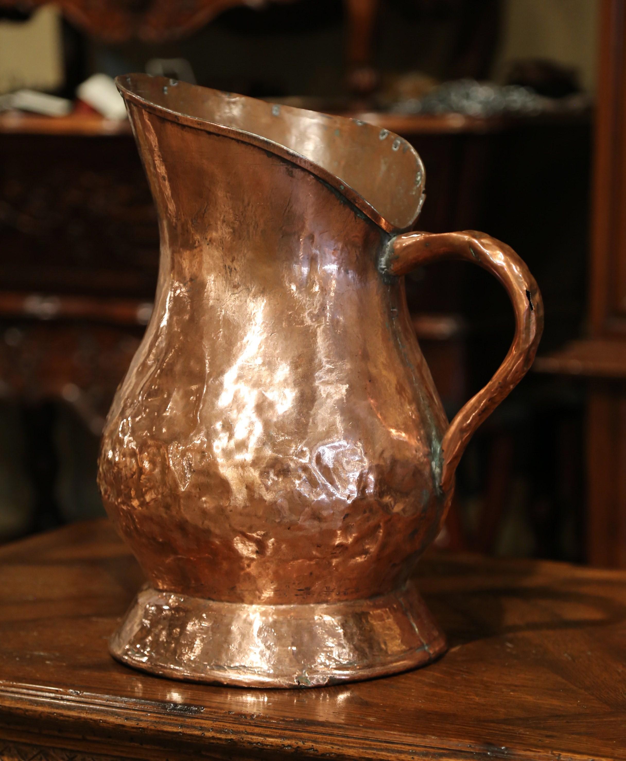 18th Century French Polished Copper Decorative Coal Bucket or Umbrella Stand In Good Condition For Sale In Dallas, TX