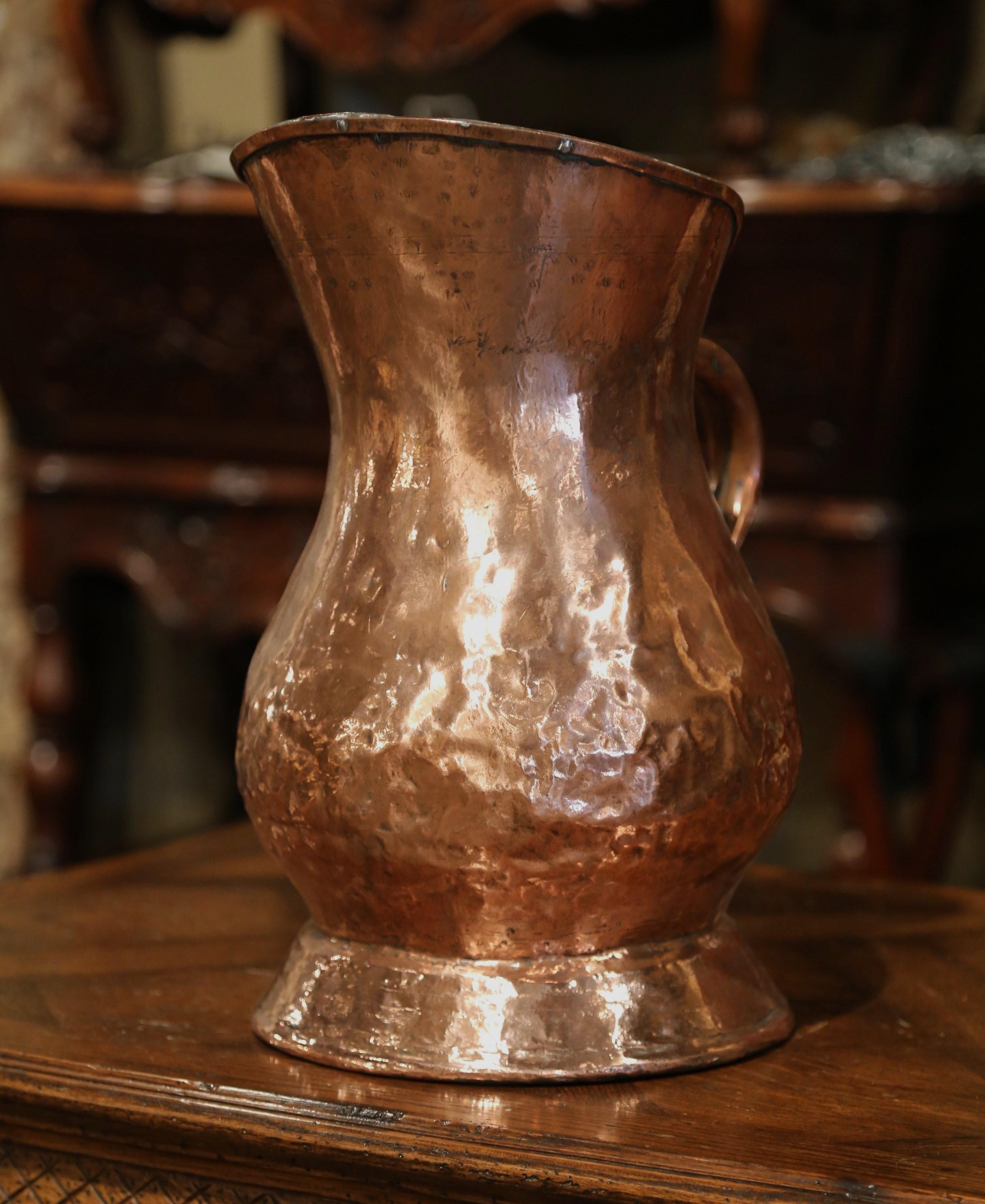 18th Century French Polished Copper Decorative Coal Bucket or Umbrella Stand For Sale 1