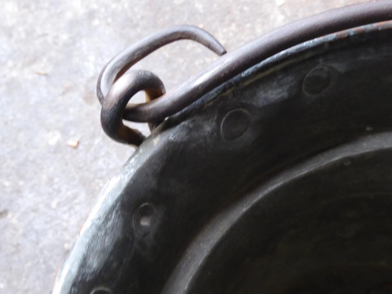18th Century French Polished Copper Log Holder or Log Basket In Good Condition For Sale In Amerongen, NL