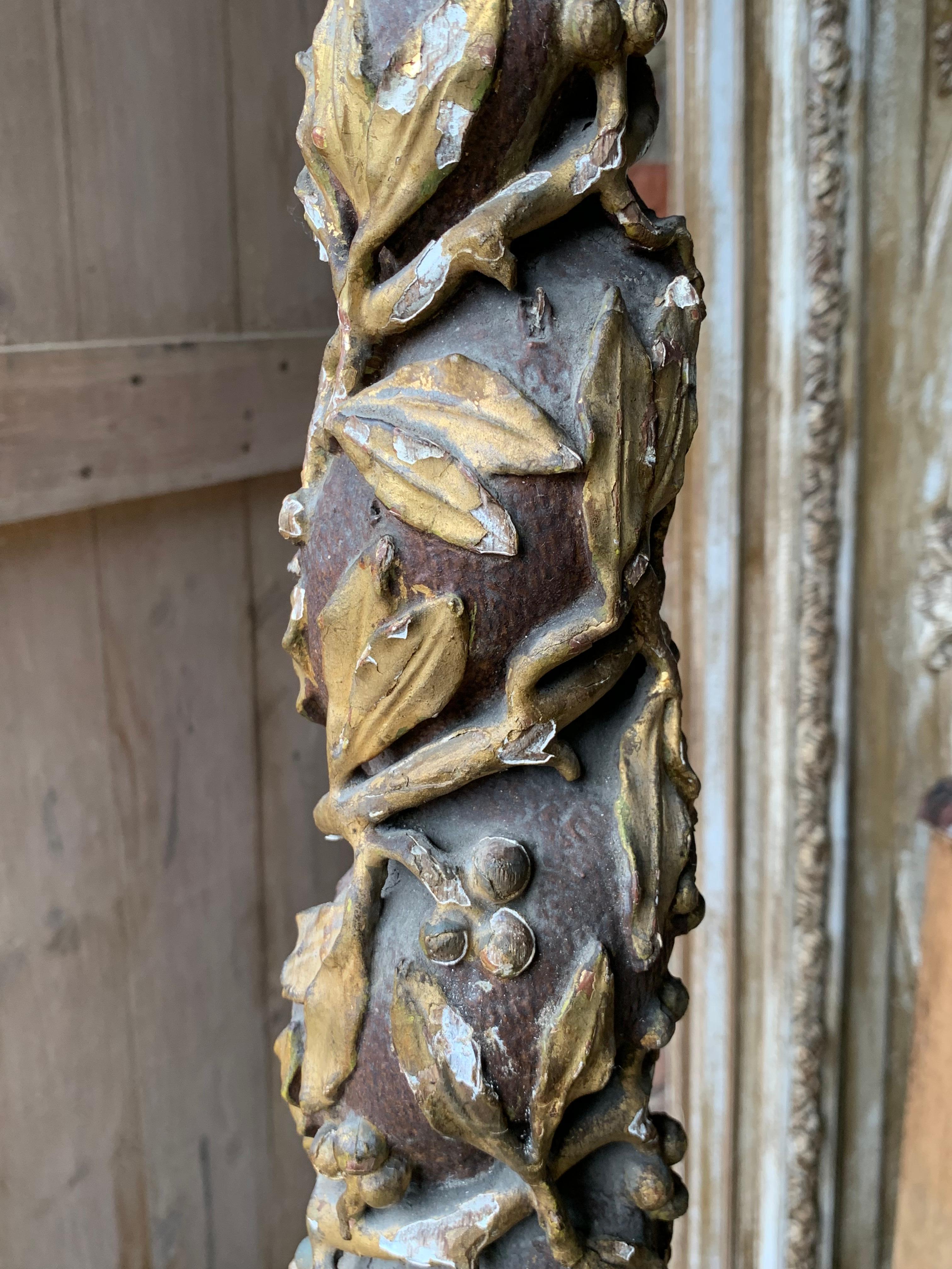 18th Century French Polychrome Carved Wood Column In Good Condition For Sale In Ongar, GB