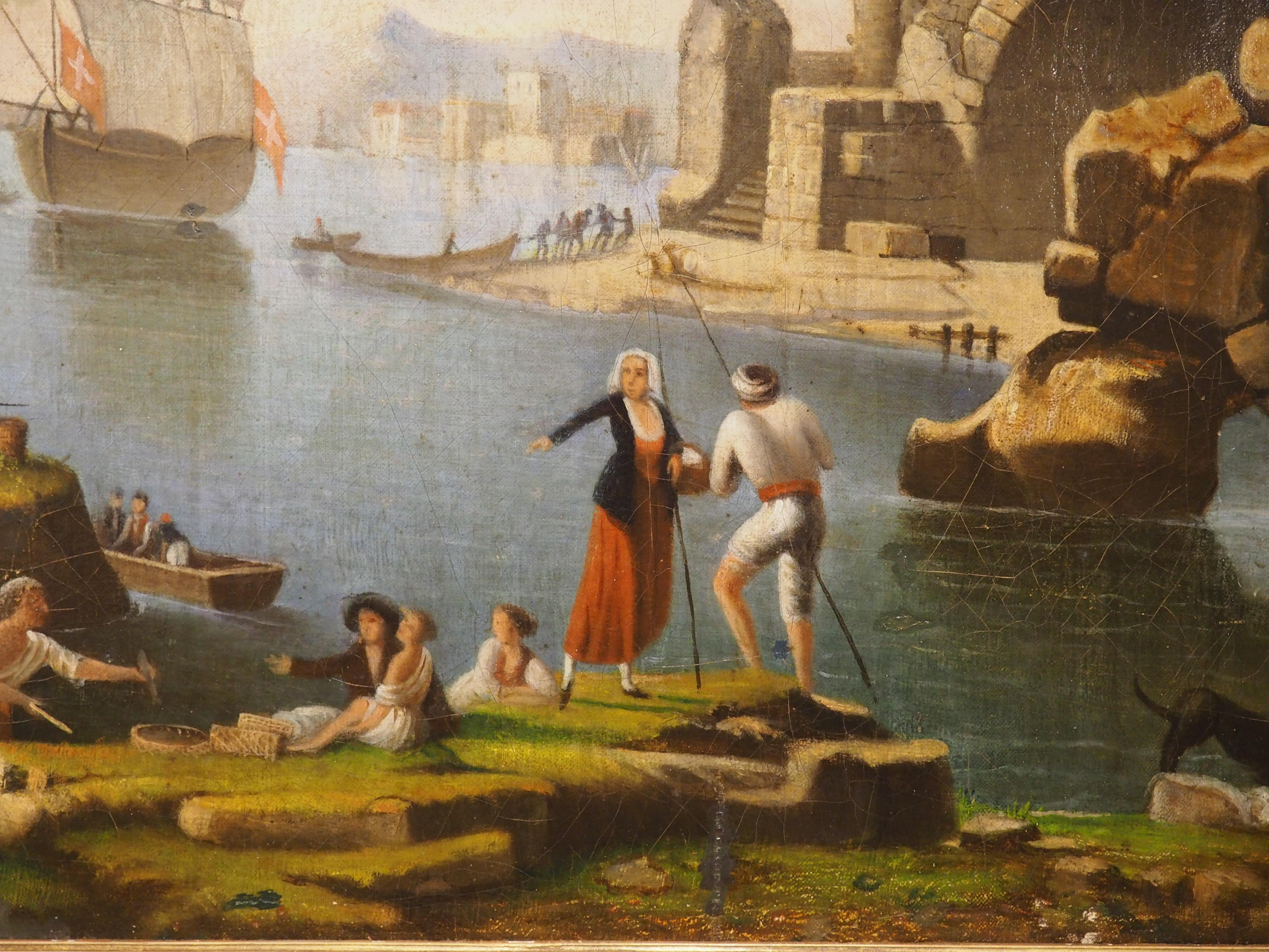 Questo dipinto a olio francese proveniente dalla Provenza, che presenta le stesse caratteristiche di un capriccio italiano della metà del XVII secolo, raffigura un'architettura fantastica in un contesto più realistico come quello di un vivace porto.